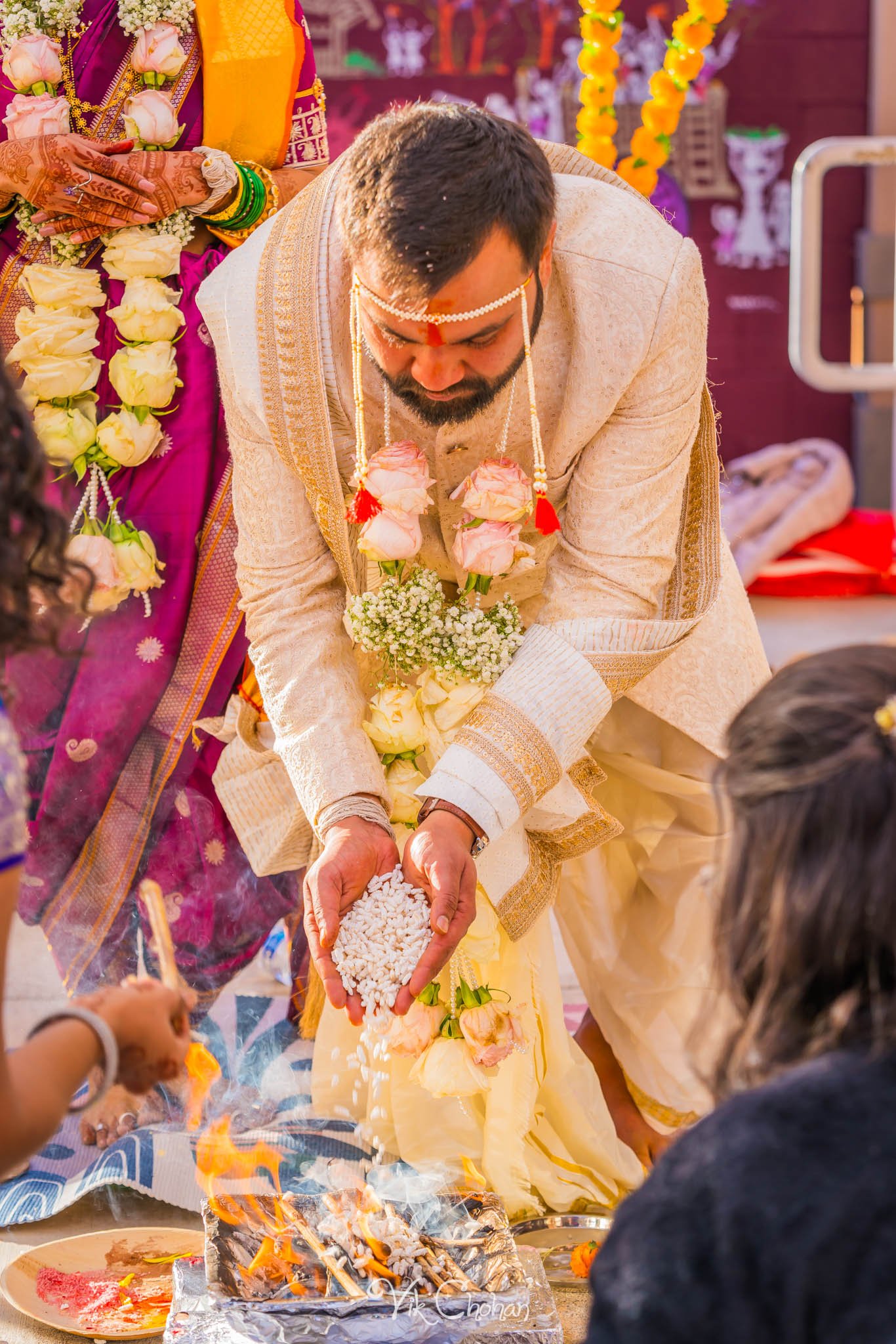 2024-01-05-Anuja-and-Parth-Marathi-Wedding-Hindu-Temple-Las-Vegas-Vik-Chohan-Photography-Photo-Booth-Social-Media-VCP-155.jpg