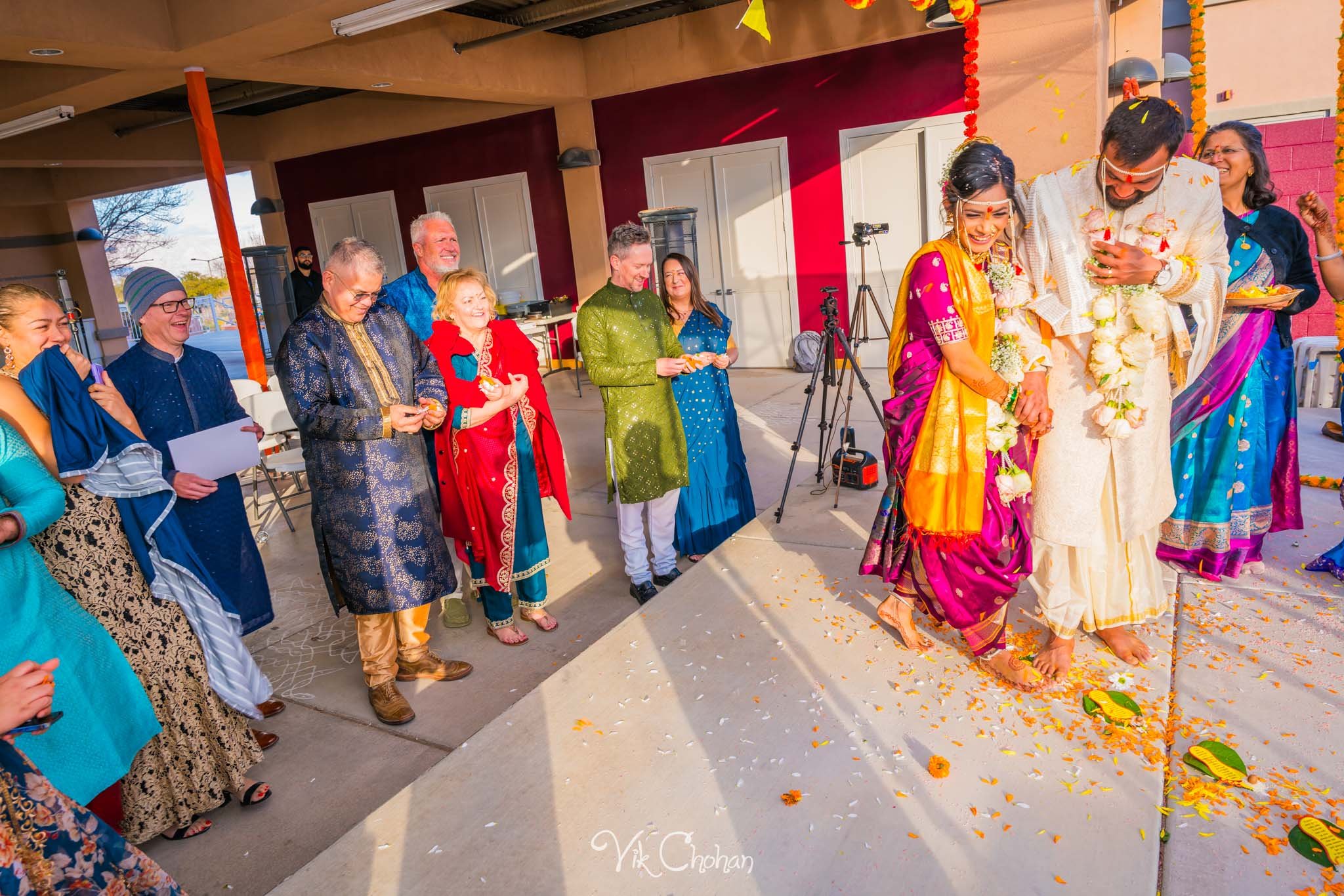 2024-01-05-Anuja-and-Parth-Marathi-Wedding-Hindu-Temple-Las-Vegas-Vik-Chohan-Photography-Photo-Booth-Social-Media-VCP-167.jpg