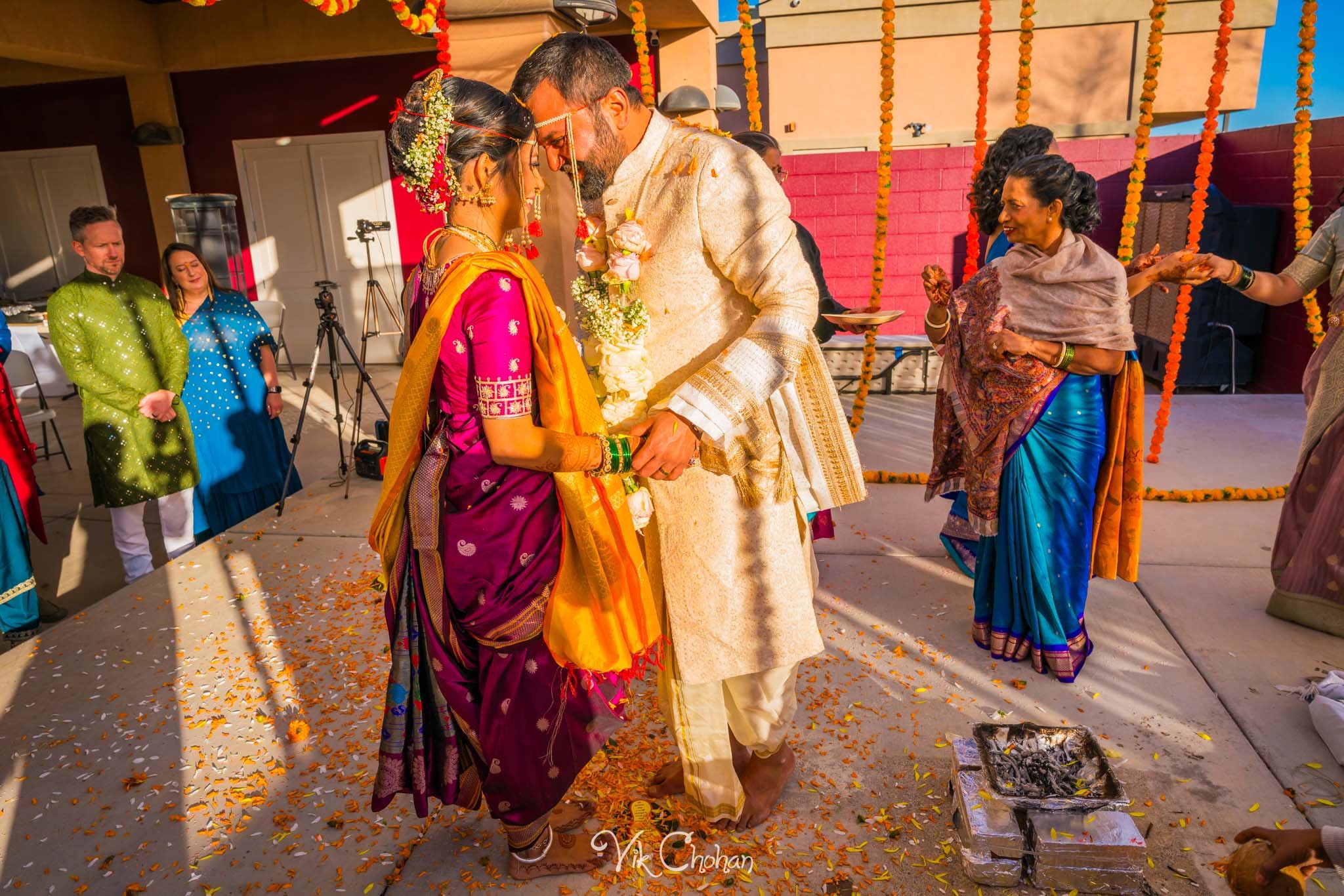 2024-01-05-Anuja-and-Parth-Marathi-Wedding-Hindu-Temple-Las-Vegas-Vik-Chohan-Photography-Photo-Booth-Social-Media-VCP-170.jpg