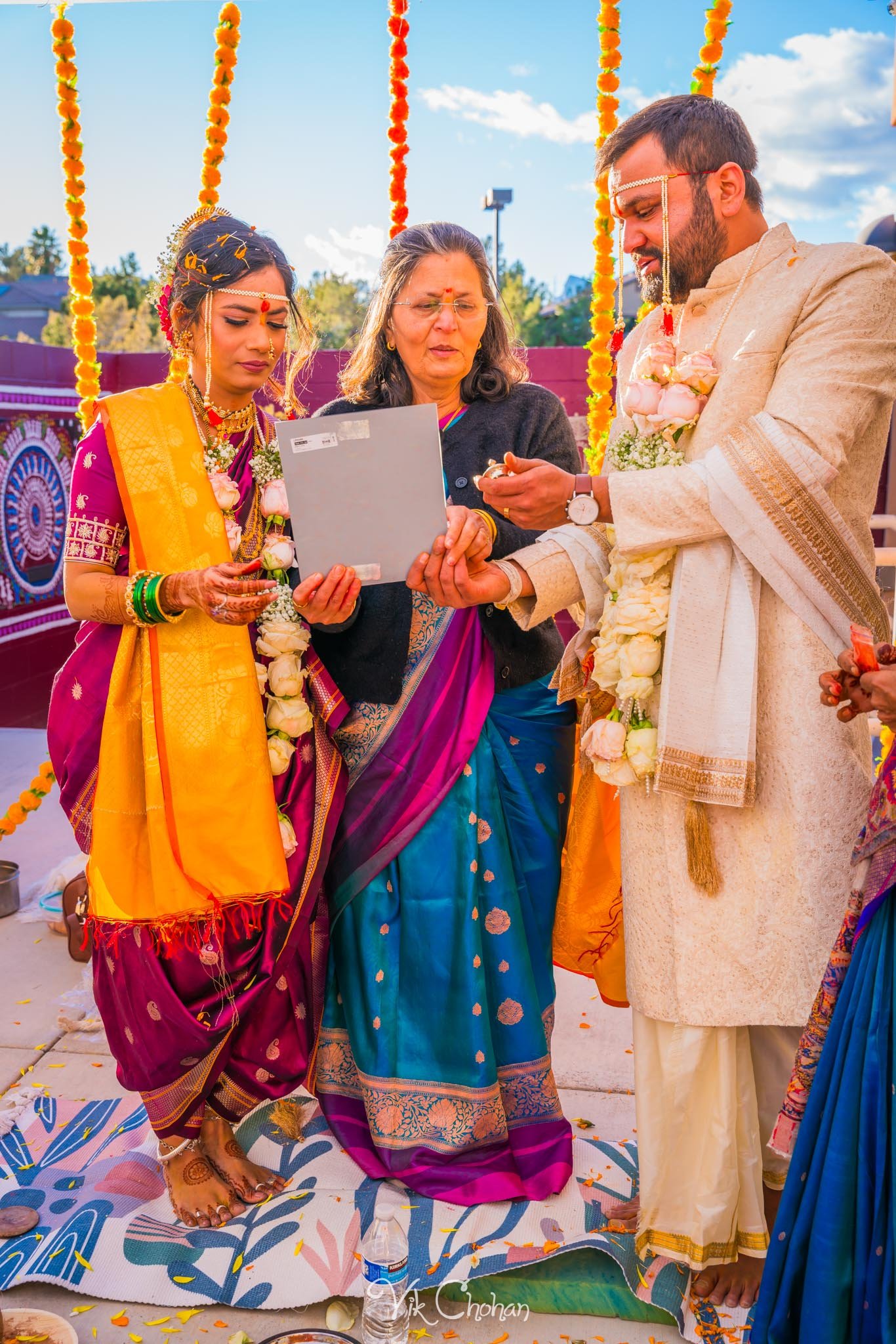 2024-01-05-Anuja-and-Parth-Marathi-Wedding-Hindu-Temple-Las-Vegas-Vik-Chohan-Photography-Photo-Booth-Social-Media-VCP-181.jpg