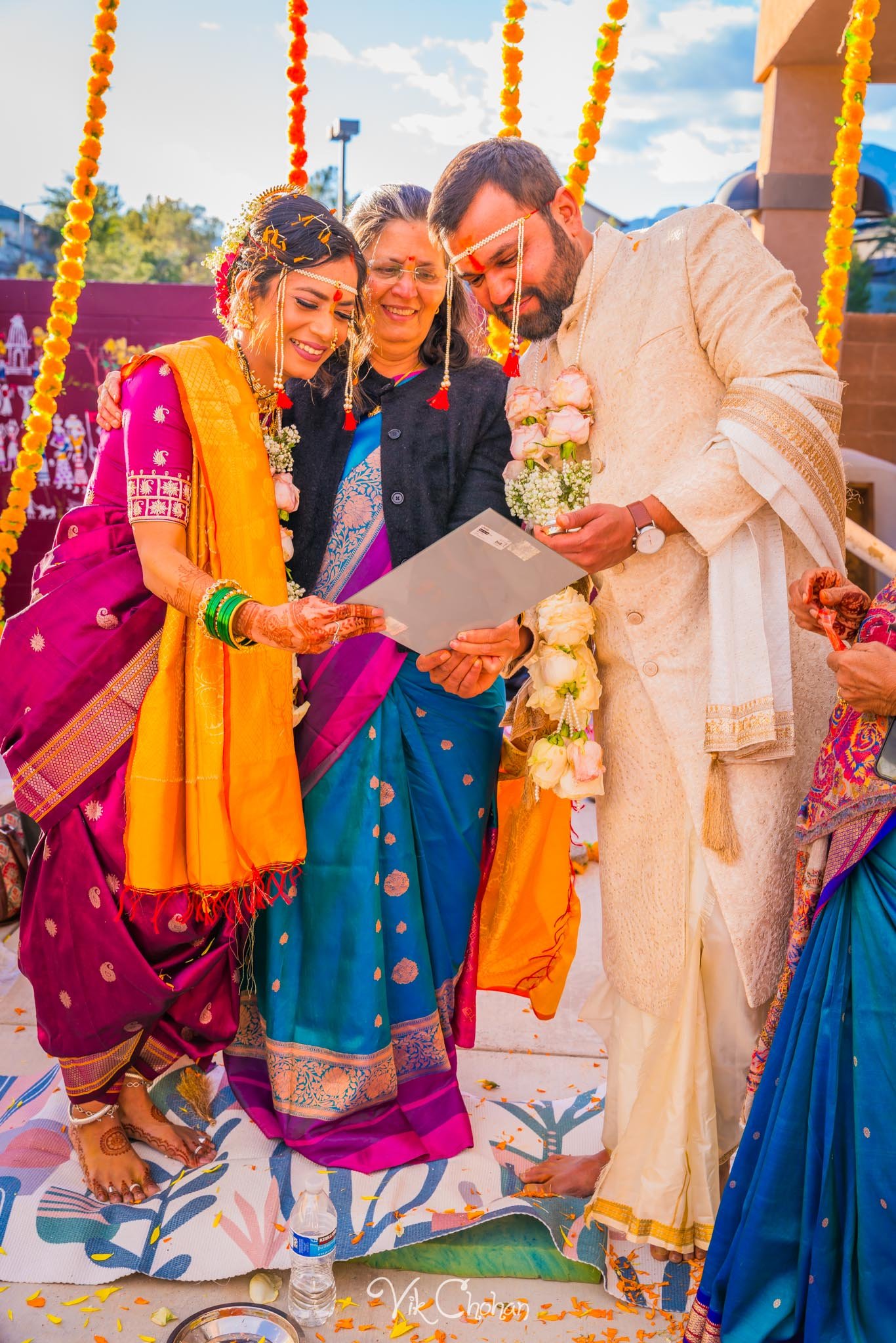 2024-01-05-Anuja-and-Parth-Marathi-Wedding-Hindu-Temple-Las-Vegas-Vik-Chohan-Photography-Photo-Booth-Social-Media-VCP-183.jpg