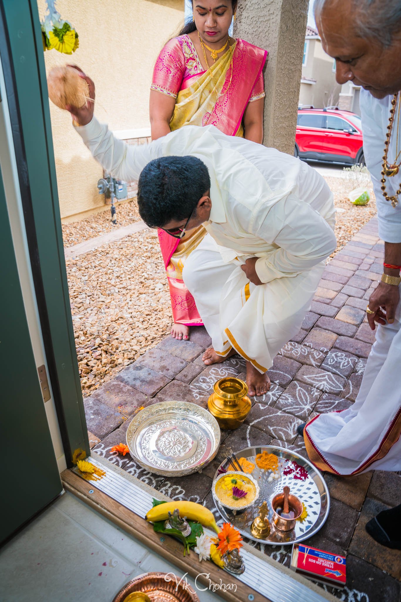 2024-02-19-Lakshmi-and-Bala-House-Warming-Celebration-Photography-Vik-Chohan-Photography-Photo-Booth-Social-Media-VCP-040.jpg