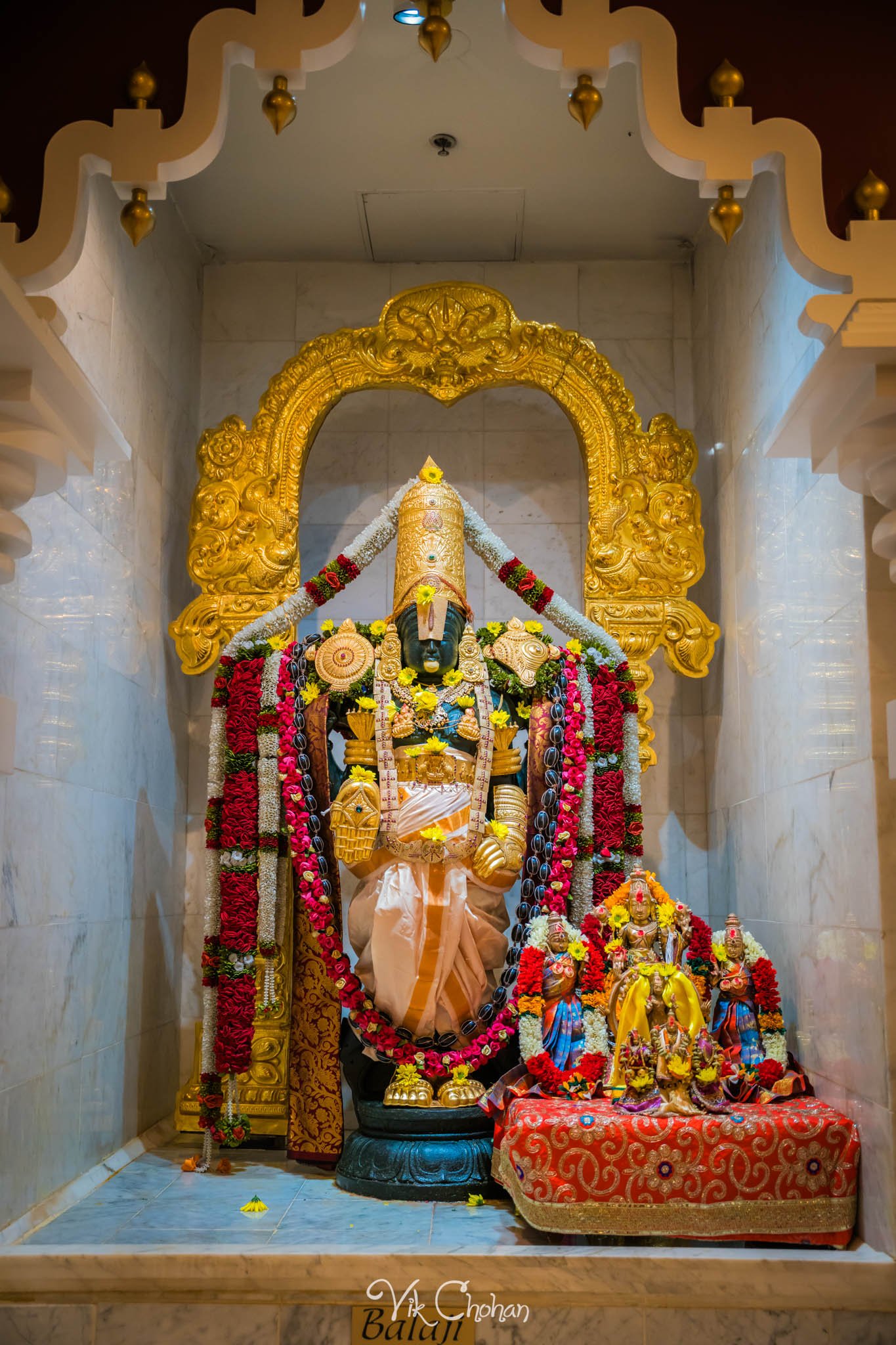 2024-03-08-Maha-Shivratri-Puja-Hindi-and-Jain-Temple-Vik-Chohan-Photography-Photo-Booth-Social-Media-VCP-116.jpg