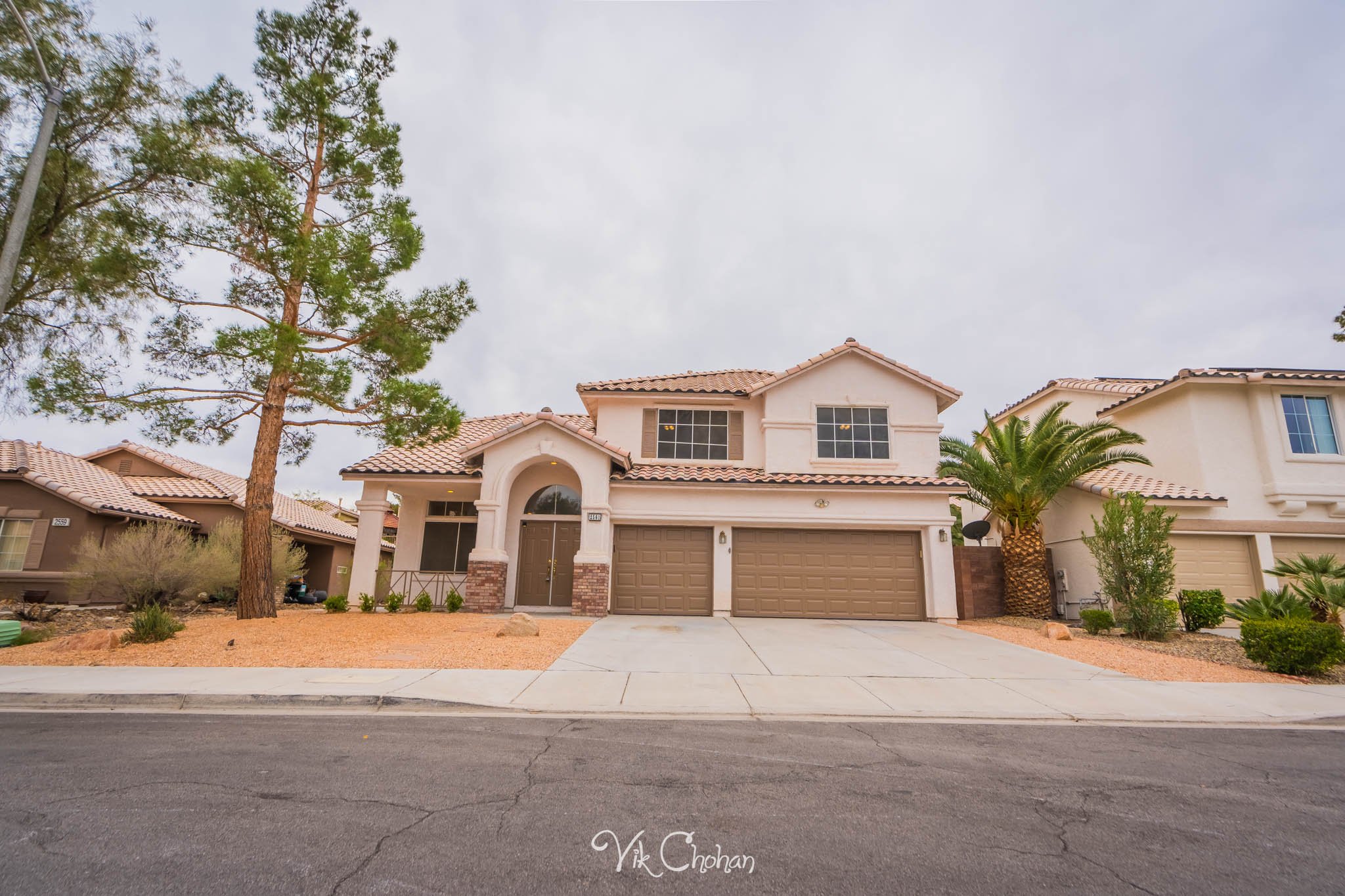 2024-03-12-2561-New-Morning-Ave-Henderson-NV-Real-Estate-Photography-Vik-Chohan-Photography-Photo-Booth-Social-Media-VCP-007.jpg