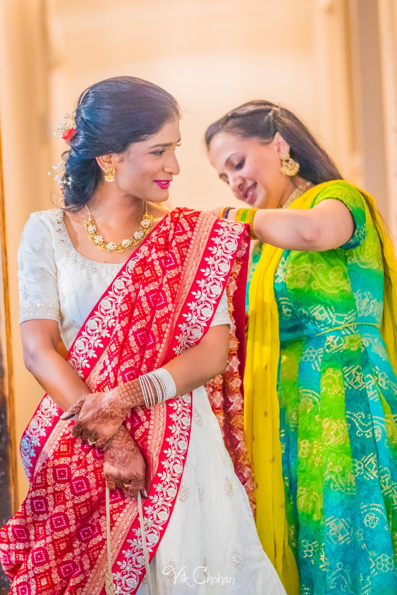 2024-04-02-Subhasree-and-Ravi-Mendi-Night-South-Indian-Wedding-Celebration-Vik-Chohan-Photography-Photo-Booth-Social-Media-VCP-013.jpg