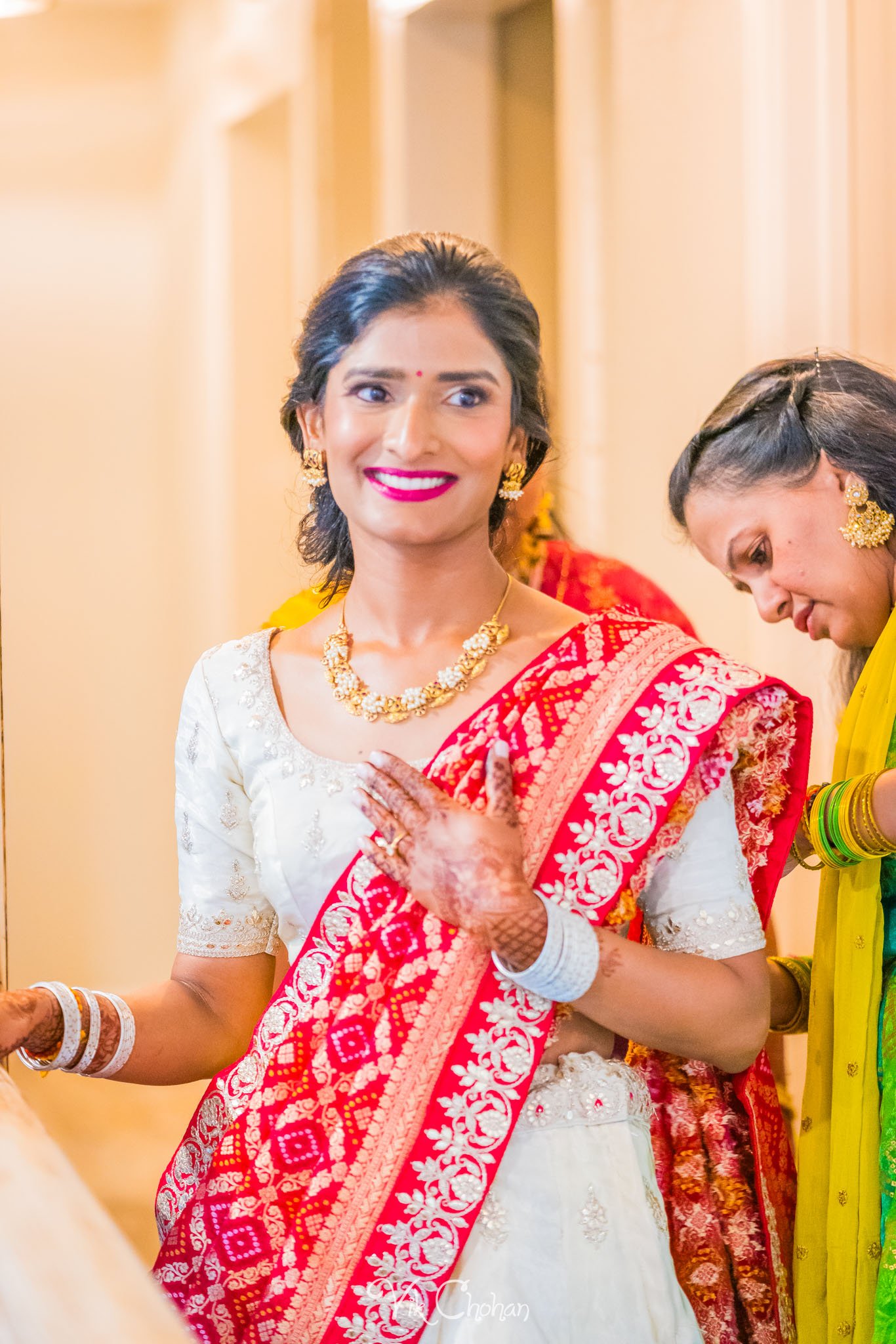 2024-04-02-Subhasree-and-Ravi-Mendi-Night-South-Indian-Wedding-Celebration-Vik-Chohan-Photography-Photo-Booth-Social-Media-VCP-016.jpg