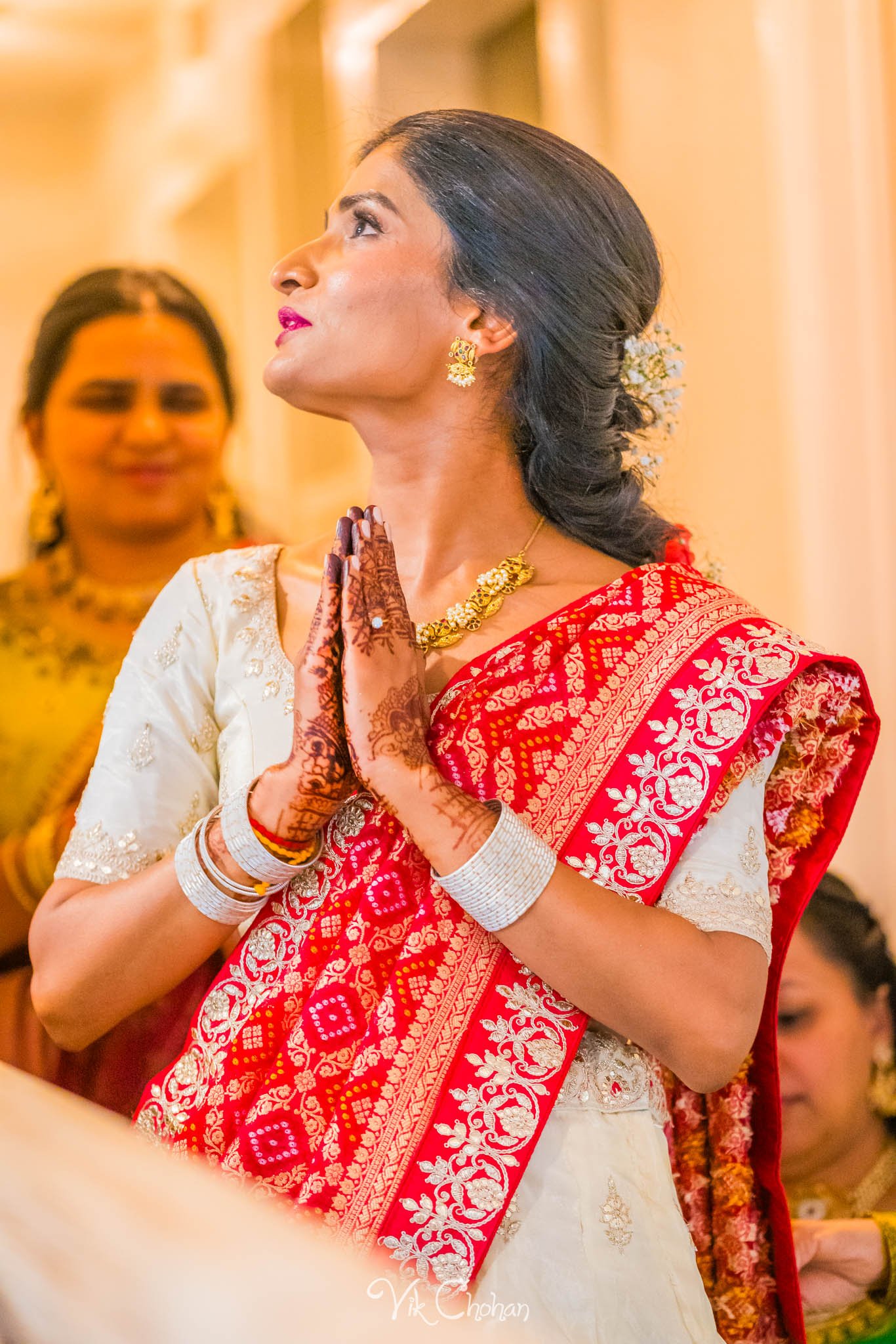 2024-04-02-Subhasree-and-Ravi-Mendi-Night-South-Indian-Wedding-Celebration-Vik-Chohan-Photography-Photo-Booth-Social-Media-VCP-018.jpg