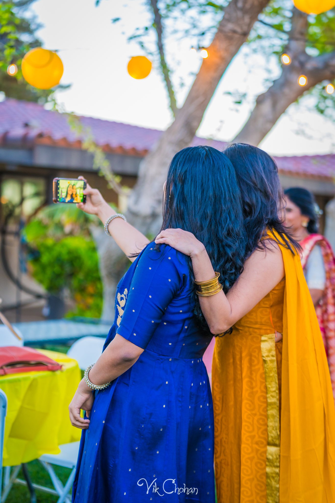 2024-04-02-Subhasree-and-Ravi-Mendi-Night-South-Indian-Wedding-Celebration-Vik-Chohan-Photography-Photo-Booth-Social-Media-VCP-083.jpg