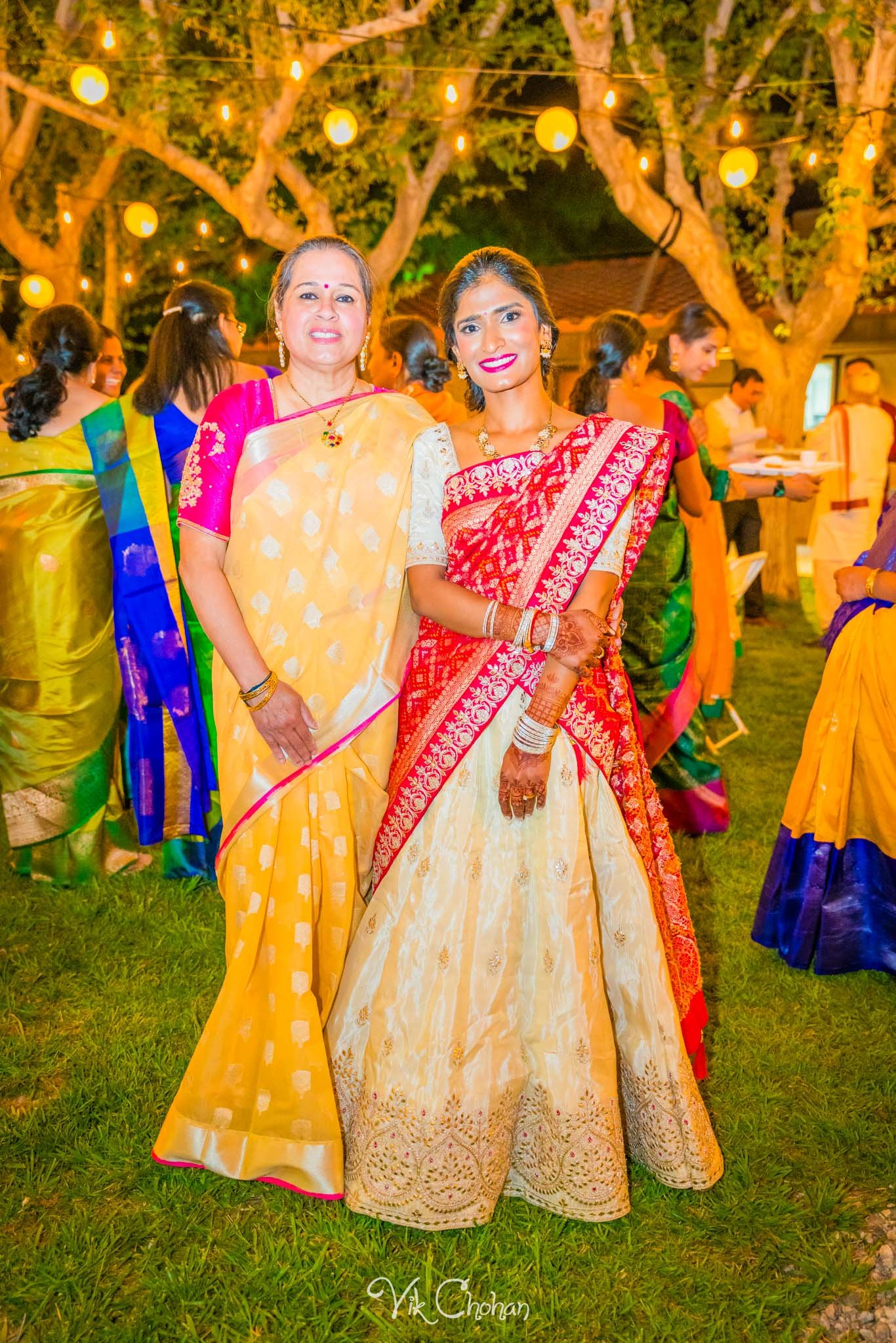 2024-04-02-Subhasree-and-Ravi-Mendi-Night-South-Indian-Wedding-Celebration-Vik-Chohan-Photography-Photo-Booth-Social-Media-VCP-146.jpg