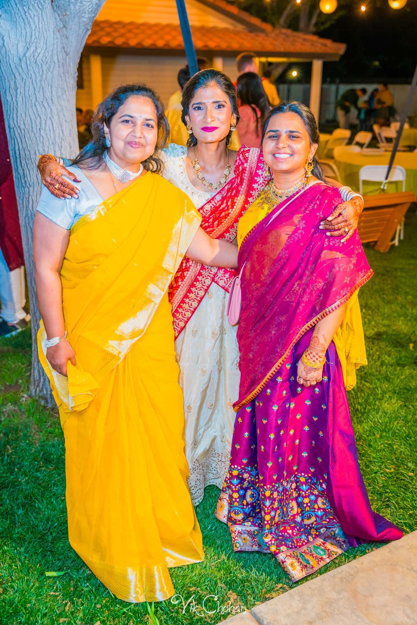 2024-04-02-Subhasree-and-Ravi-Mendi-Night-South-Indian-Wedding-Celebration-Vik-Chohan-Photography-Photo-Booth-Social-Media-VCP-165.jpg