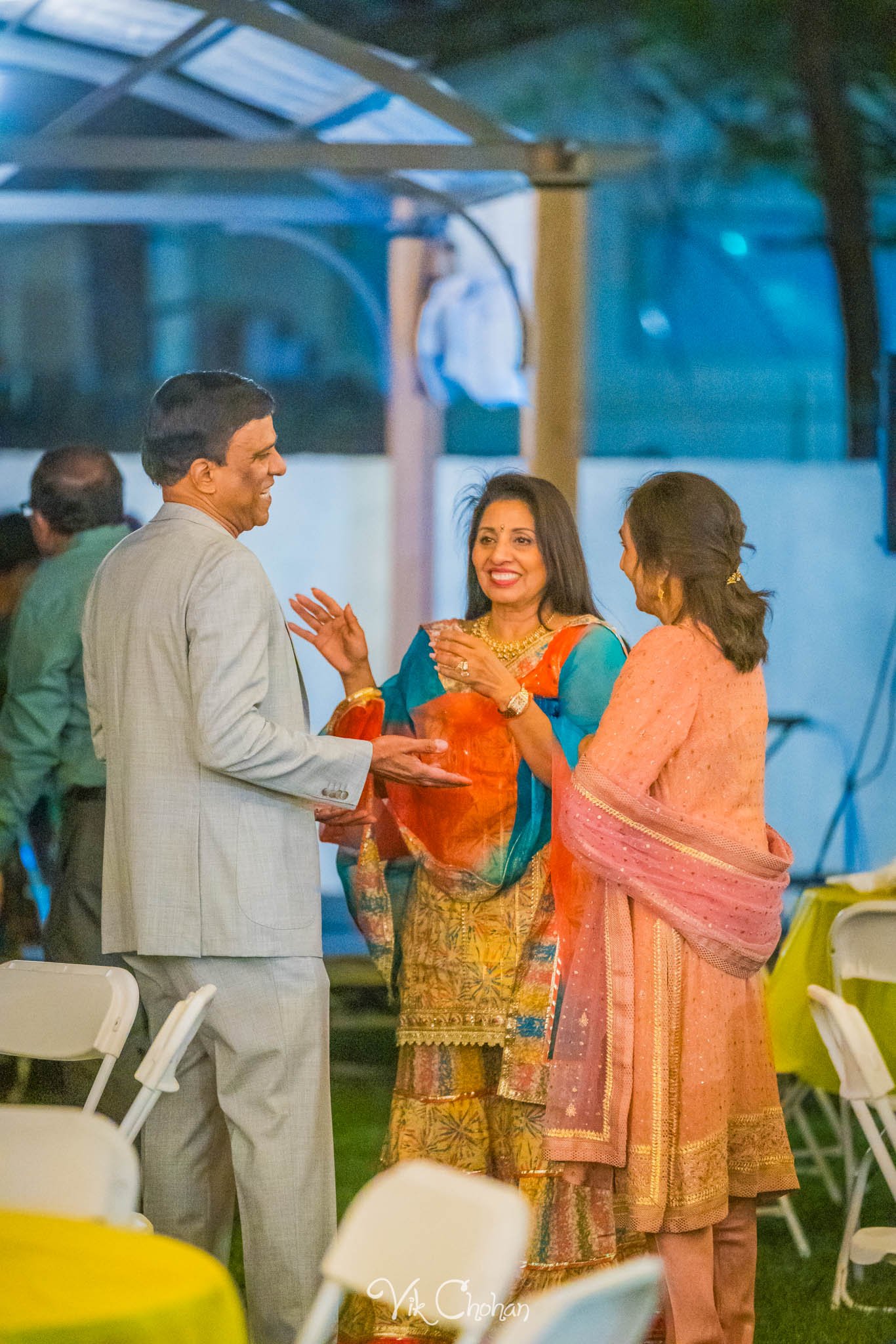 2024-04-02-Subhasree-and-Ravi-Mendi-Night-South-Indian-Wedding-Celebration-Vik-Chohan-Photography-Photo-Booth-Social-Media-VCP-168.jpg