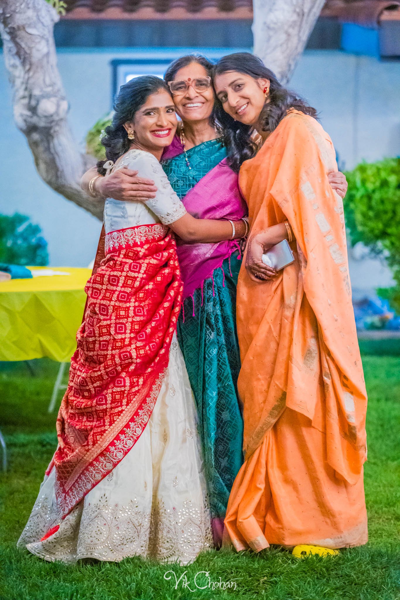 2024-04-02-Subhasree-and-Ravi-Mendi-Night-South-Indian-Wedding-Celebration-Vik-Chohan-Photography-Photo-Booth-Social-Media-VCP-179.jpg