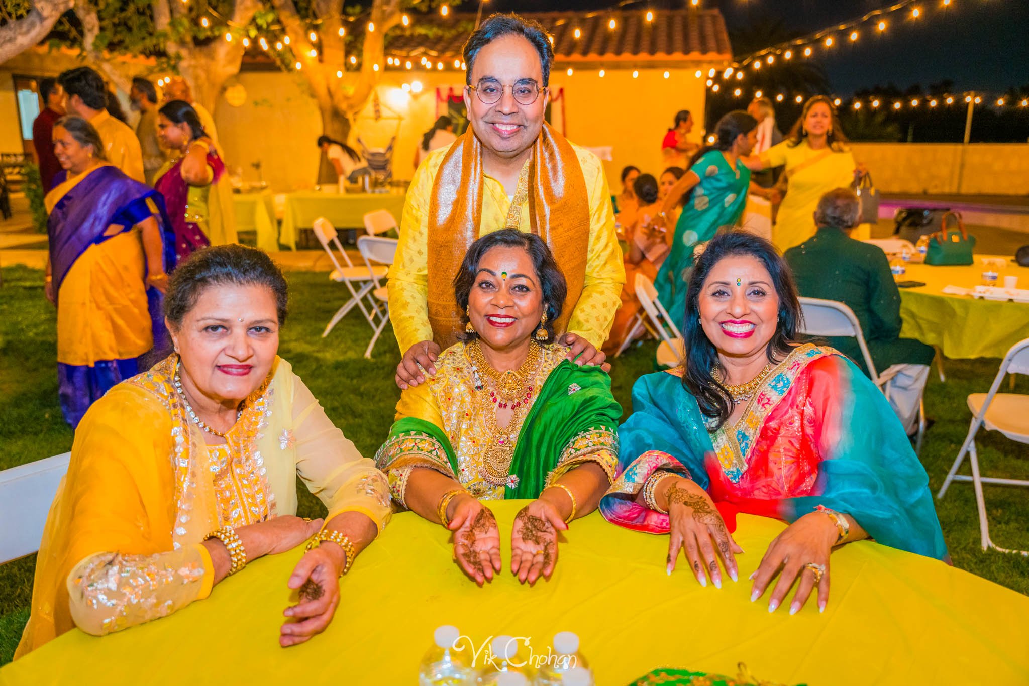 2024-04-02-Subhasree-and-Ravi-Mendi-Night-South-Indian-Wedding-Celebration-Vik-Chohan-Photography-Photo-Booth-Social-Media-VCP-186.jpg