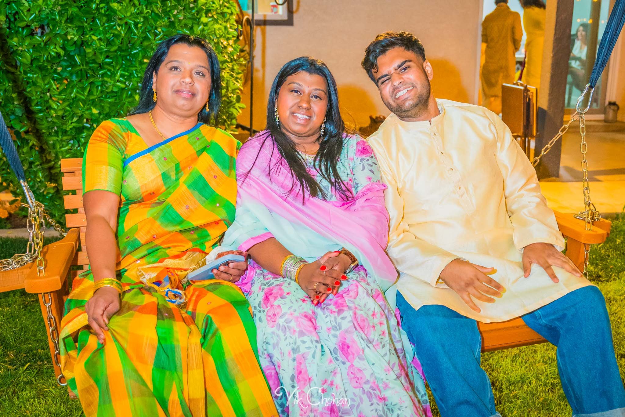 2024-04-02-Subhasree-and-Ravi-Mendi-Night-South-Indian-Wedding-Celebration-Vik-Chohan-Photography-Photo-Booth-Social-Media-VCP-187.jpg