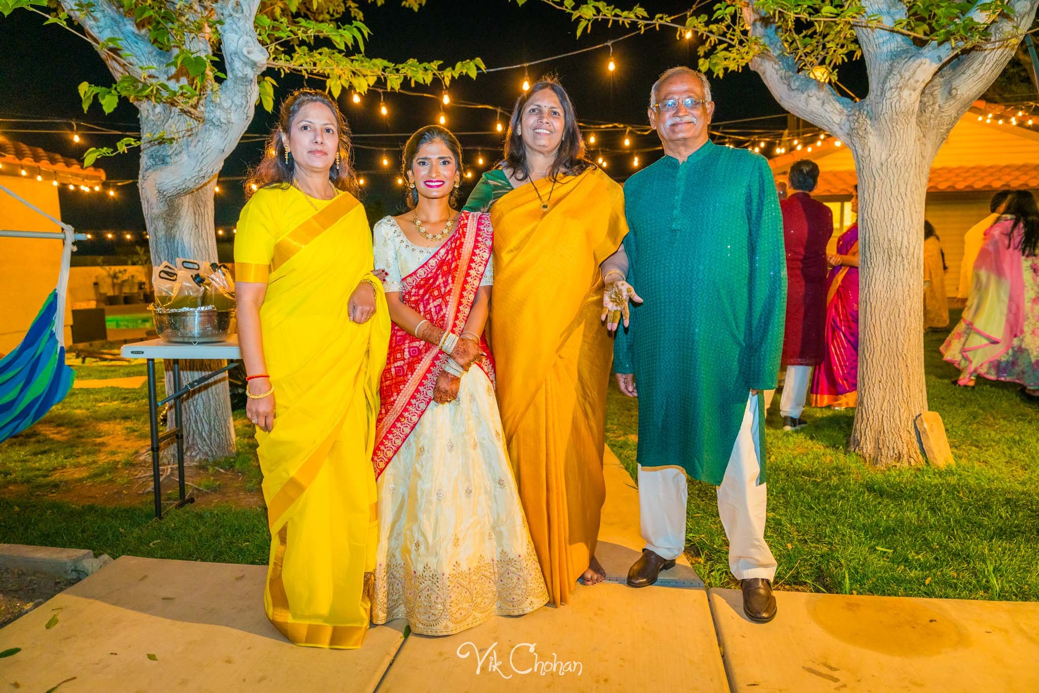 2024-04-02-Subhasree-and-Ravi-Mendi-Night-South-Indian-Wedding-Celebration-Vik-Chohan-Photography-Photo-Booth-Social-Media-VCP-189.jpg