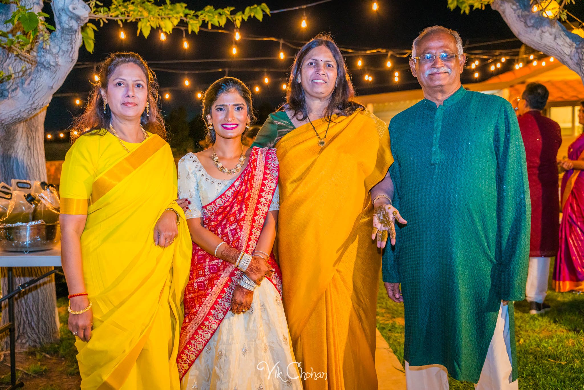 2024-04-02-Subhasree-and-Ravi-Mendi-Night-South-Indian-Wedding-Celebration-Vik-Chohan-Photography-Photo-Booth-Social-Media-VCP-190.jpg
