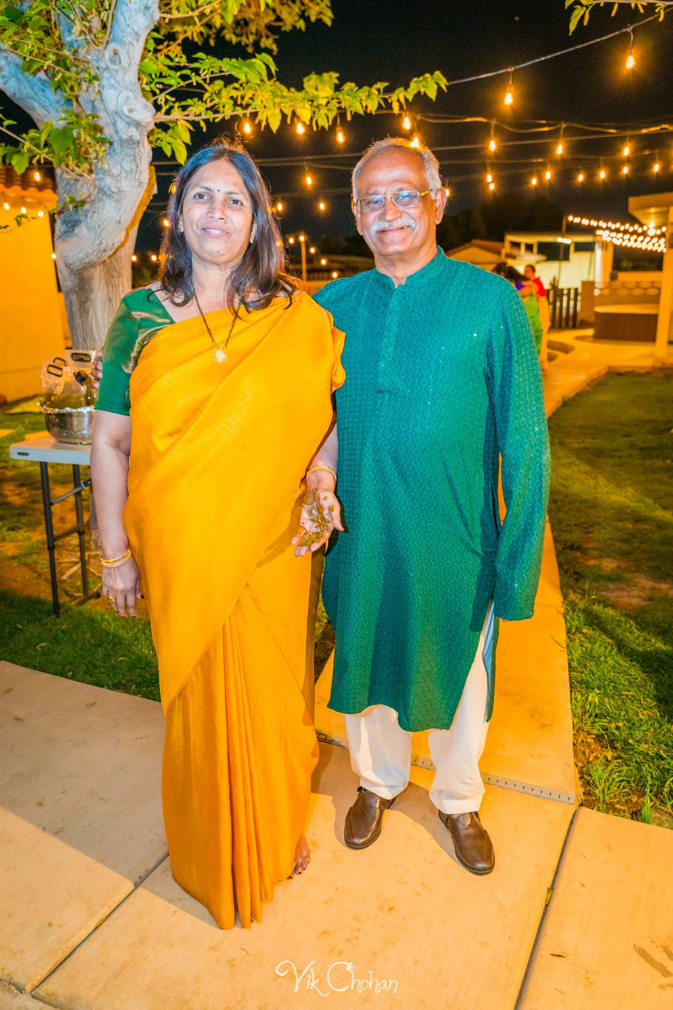 2024-04-02-Subhasree-and-Ravi-Mendi-Night-South-Indian-Wedding-Celebration-Vik-Chohan-Photography-Photo-Booth-Social-Media-VCP-192.jpg