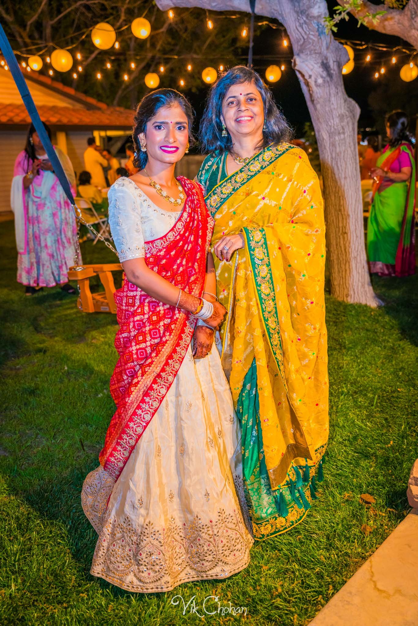 2024-04-02-Subhasree-and-Ravi-Mendi-Night-South-Indian-Wedding-Celebration-Vik-Chohan-Photography-Photo-Booth-Social-Media-VCP-196.jpg