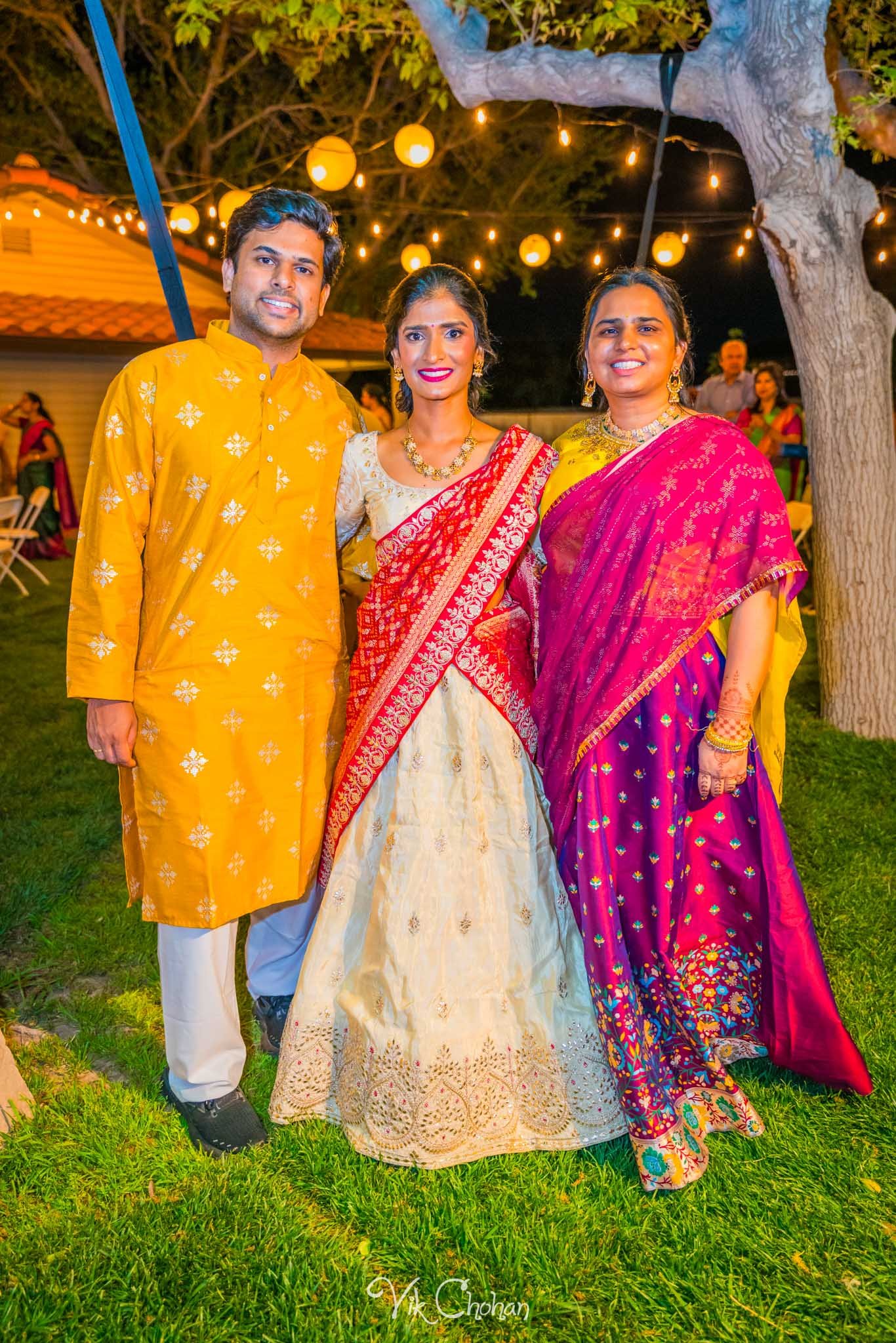 2024-04-02-Subhasree-and-Ravi-Mendi-Night-South-Indian-Wedding-Celebration-Vik-Chohan-Photography-Photo-Booth-Social-Media-VCP-197.jpg