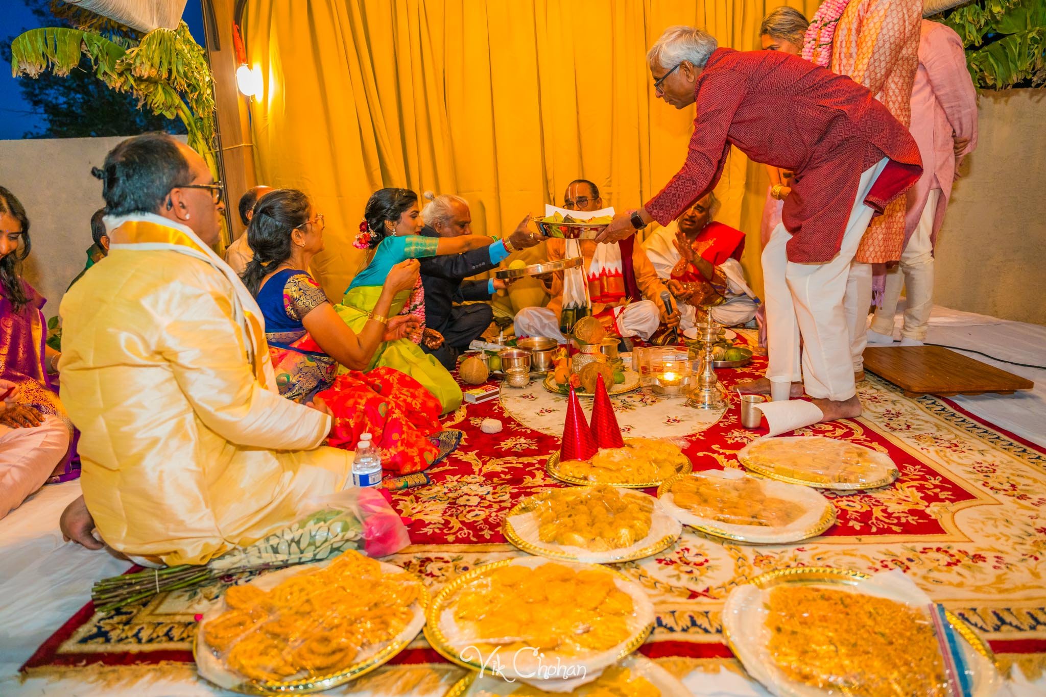 2024-04-03-Subhasree-and-Ravi-Janavasam-Night-South-Indian-Wedding-Celebration-Vik-Chohan-Photography-Photo-Booth-Social-Media-VCP-095.jpg