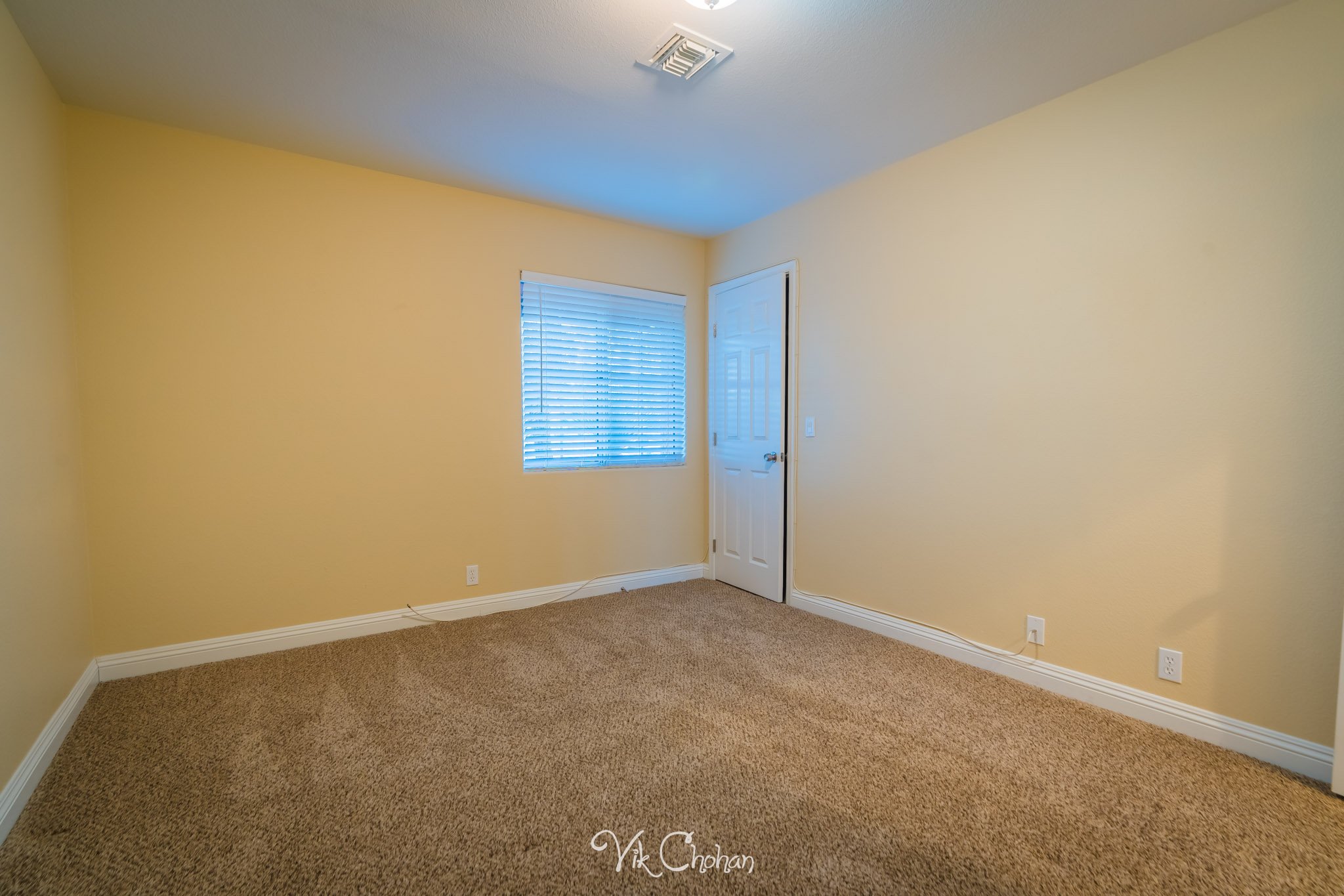 2024-04-15-9828-Rosamond-Dr-Sun-City-Summerlin-89134-Real-Estate-Photography-Vik-Chohan-Photography-Social-Media-VCP-052.jpg