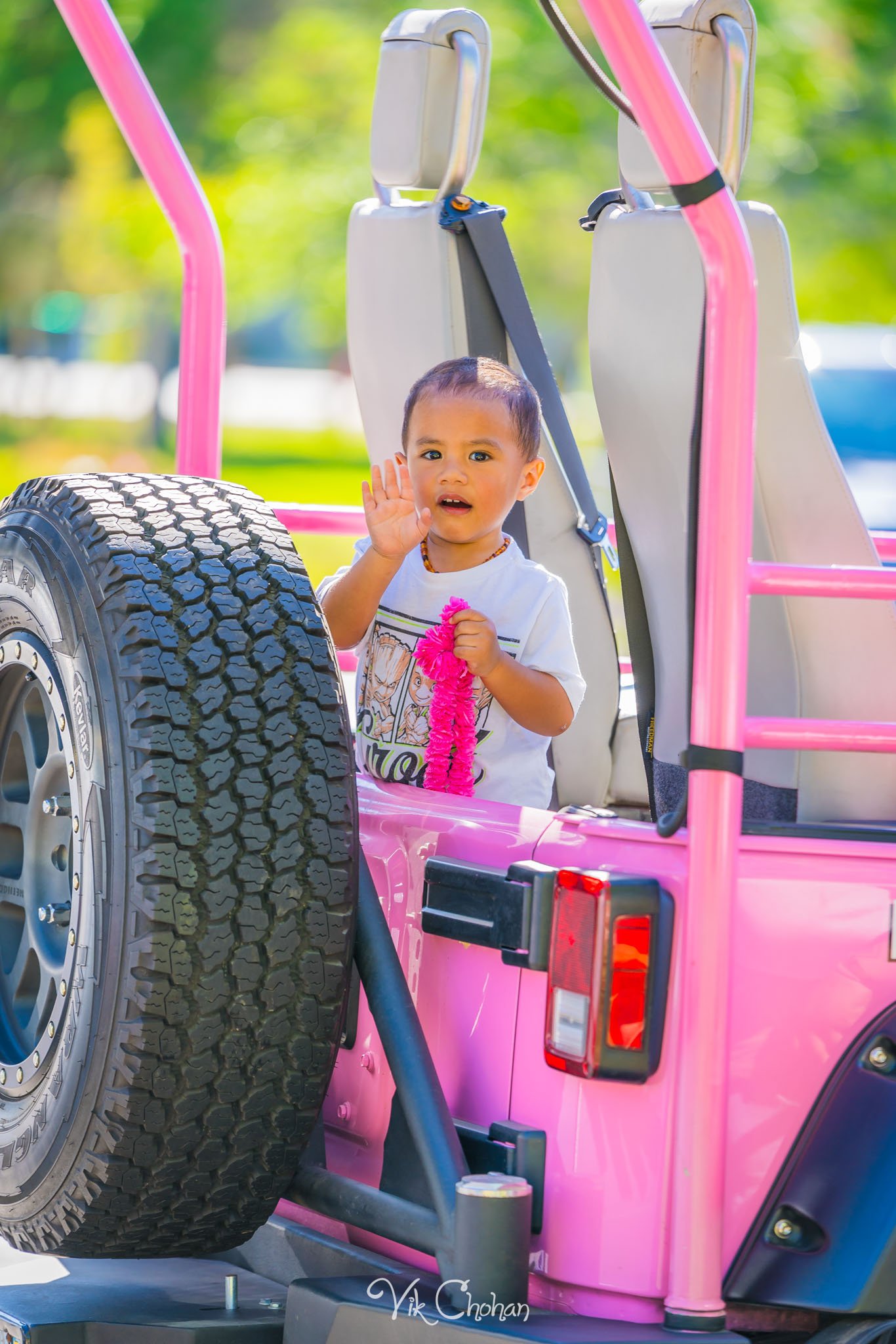 2024-04-29-Pink-Jeep-Tours-Hospitality-Event-at-Sunset-Park-Vik-Chohan-Photography-Photo-Booth-Social-Media-VCP-008.jpg
