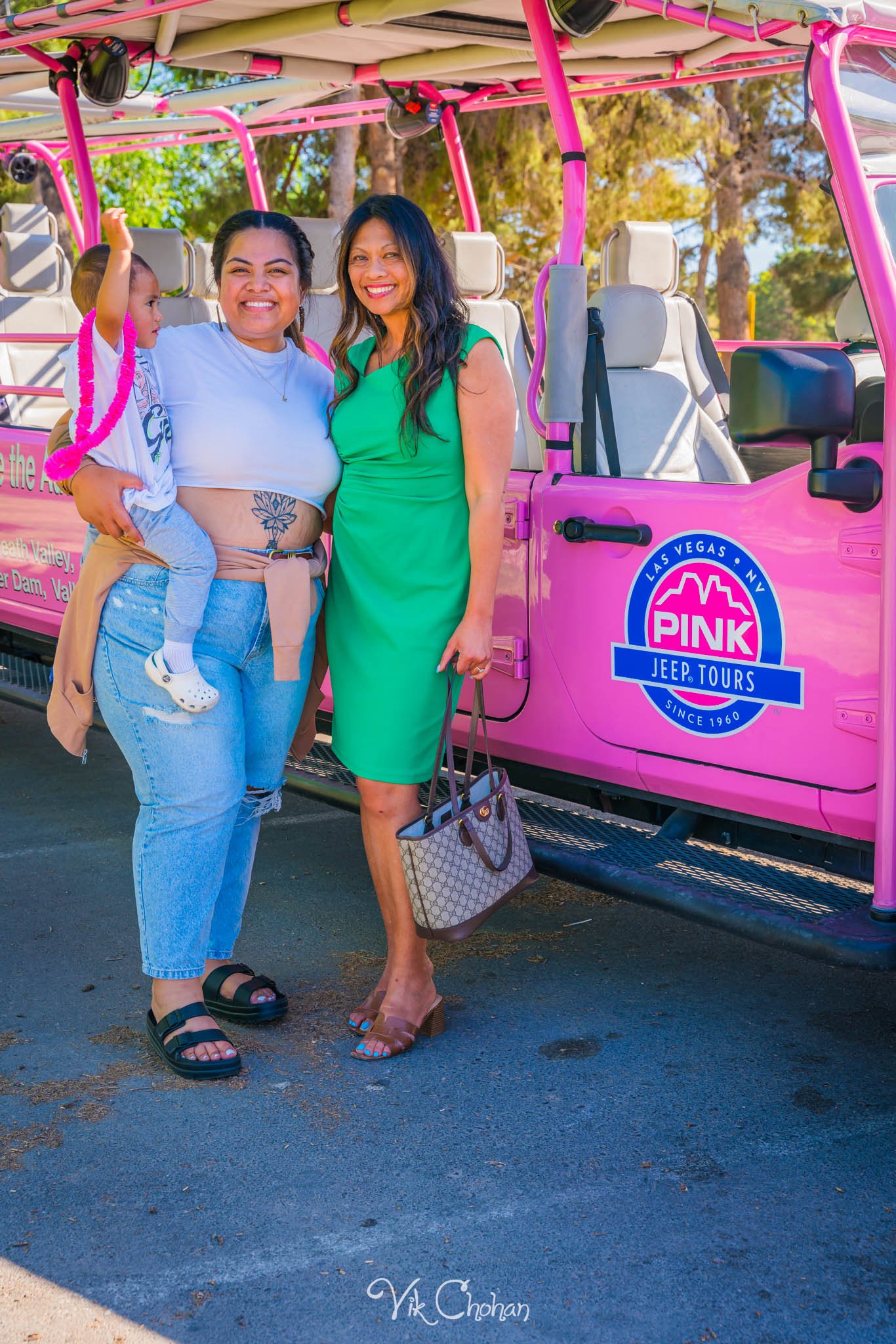 2024-04-29-Pink-Jeep-Tours-Hospitality-Event-at-Sunset-Park-Vik-Chohan-Photography-Photo-Booth-Social-Media-VCP-012.jpg