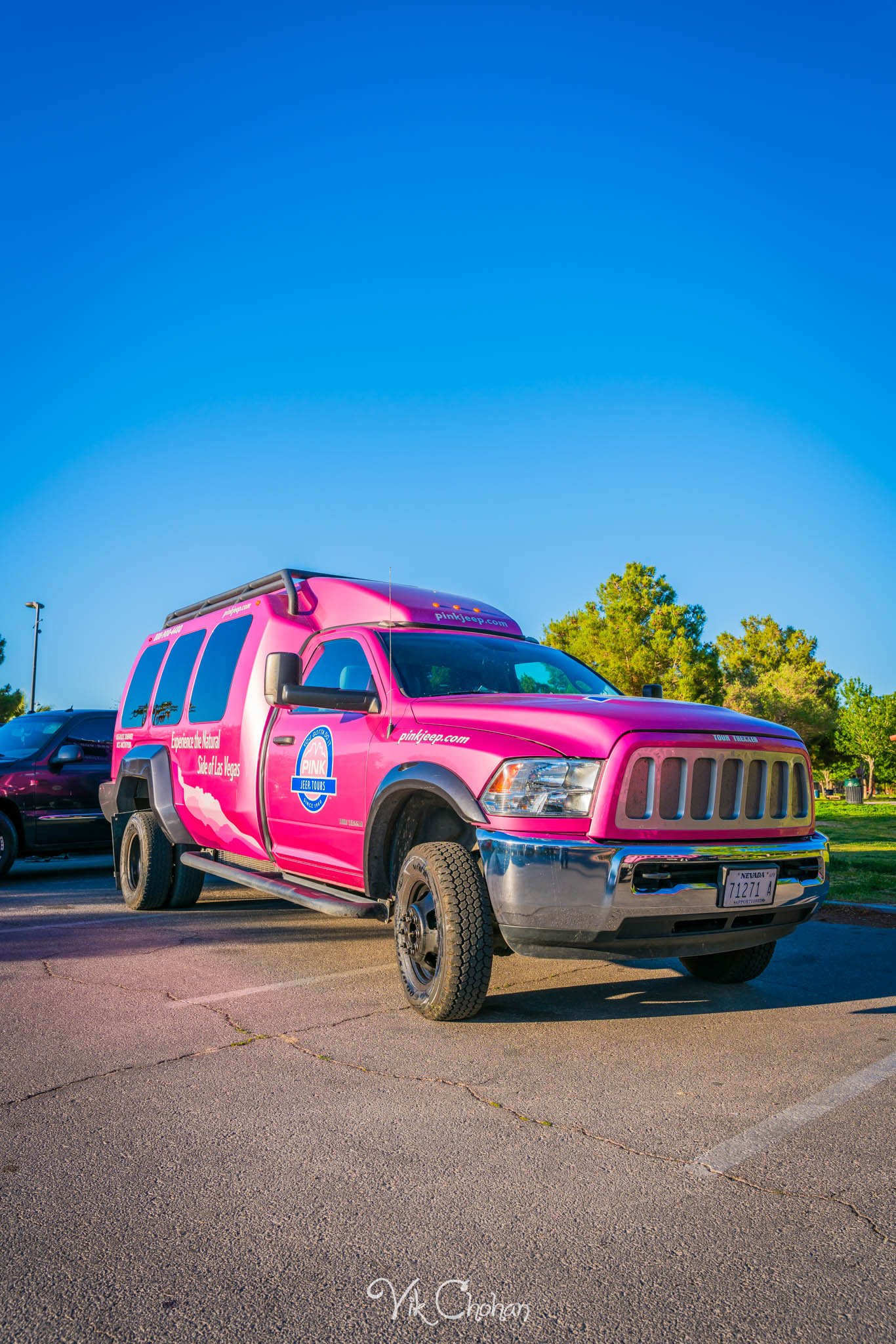 2024-04-29-Pink-Jeep-Tours-Hospitality-Event-at-Sunset-Park-Vik-Chohan-Photography-Photo-Booth-Social-Media-VCP-241.jpg