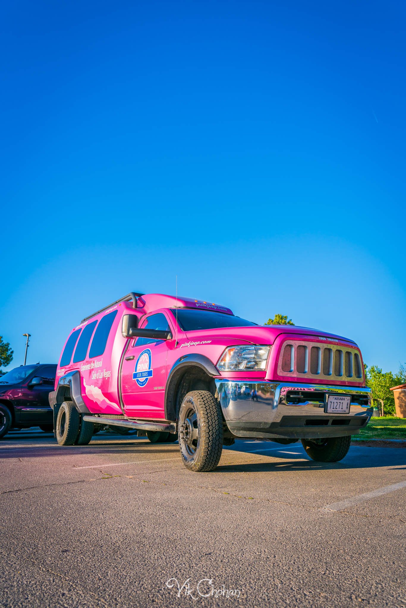 2024-04-29-Pink-Jeep-Tours-Hospitality-Event-at-Sunset-Park-Vik-Chohan-Photography-Photo-Booth-Social-Media-VCP-242.jpg