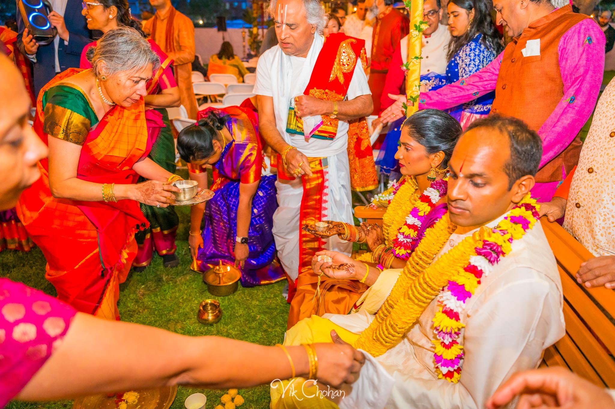 2024-04-04-Subhasree-and-Ravi-South-Indian-Wedding-Celebration-Vik-Chohan-Photography-Photo-Booth-Social-Media-VCP-108.jpg