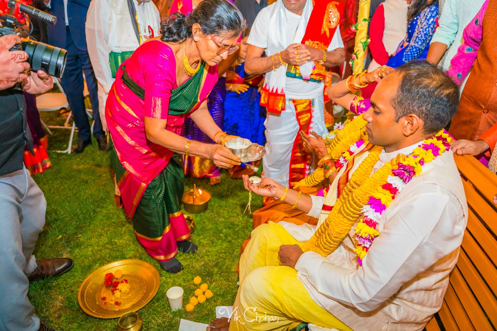 2024-04-04-Subhasree-and-Ravi-South-Indian-Wedding-Celebration-Vik-Chohan-Photography-Photo-Booth-Social-Media-VCP-109.jpg