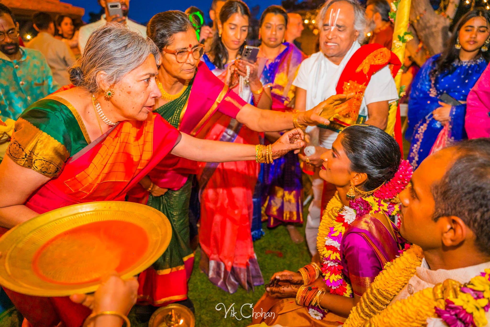 2024-04-04-Subhasree-and-Ravi-South-Indian-Wedding-Celebration-Vik-Chohan-Photography-Photo-Booth-Social-Media-VCP-113.jpg