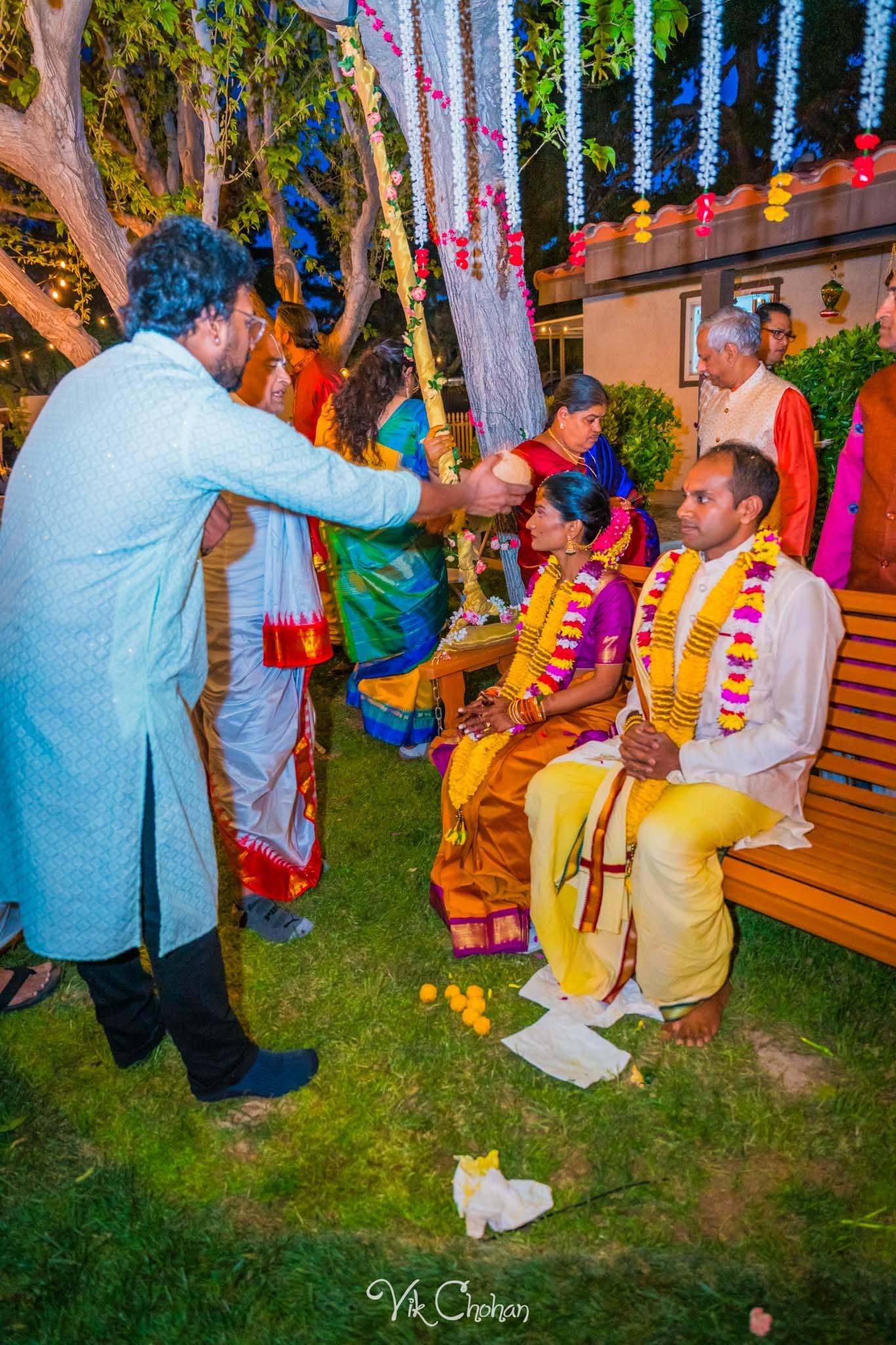 2024-04-04-Subhasree-and-Ravi-South-Indian-Wedding-Celebration-Vik-Chohan-Photography-Photo-Booth-Social-Media-VCP-115.jpg