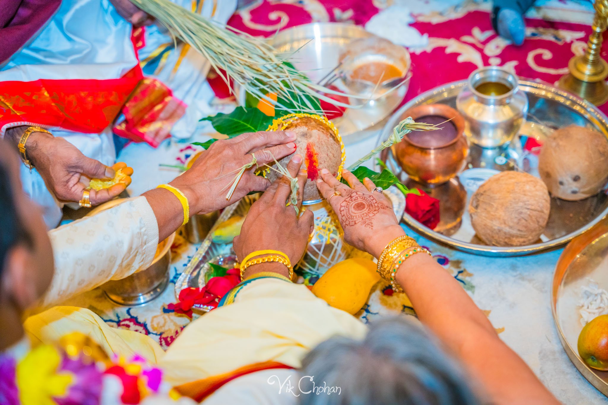 2024-04-04-Subhasree-and-Ravi-South-Indian-Wedding-Celebration-Vik-Chohan-Photography-Photo-Booth-Social-Media-VCP-143.jpg