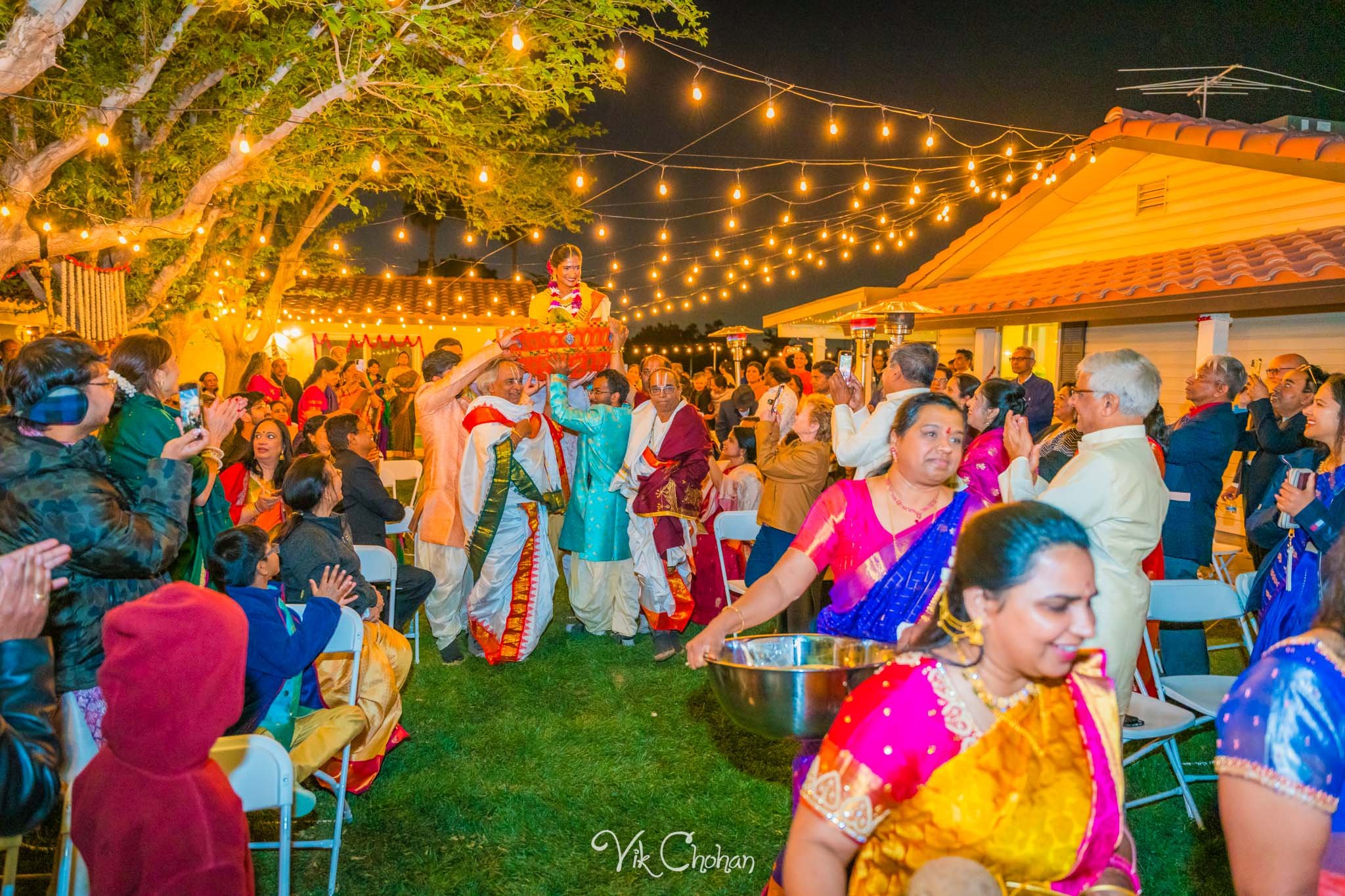2024-04-04-Subhasree-and-Ravi-South-Indian-Wedding-Celebration-Vik-Chohan-Photography-Photo-Booth-Social-Media-VCP-169.jpg
