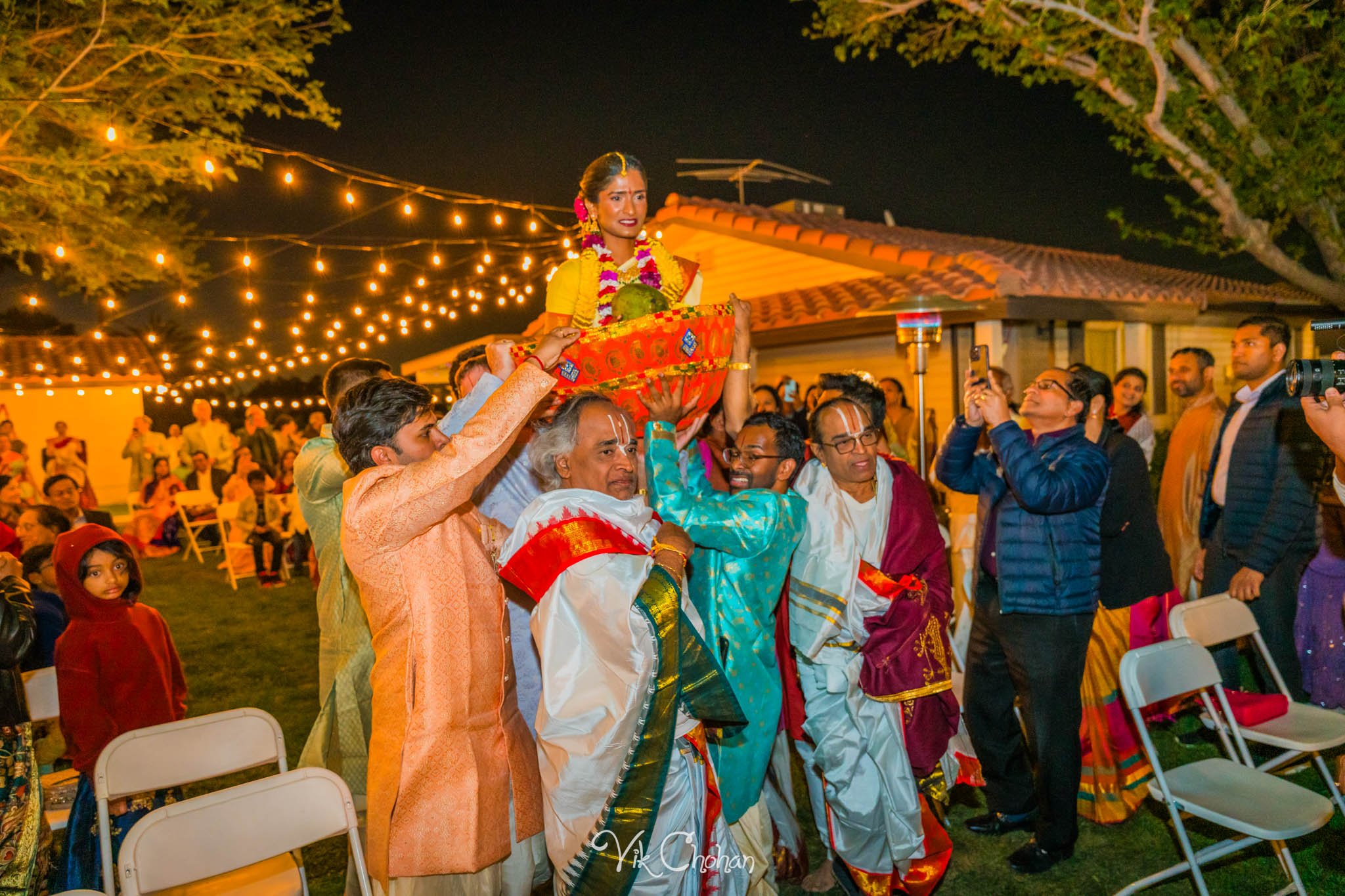 2024-04-04-Subhasree-and-Ravi-South-Indian-Wedding-Celebration-Vik-Chohan-Photography-Photo-Booth-Social-Media-VCP-175.jpg
