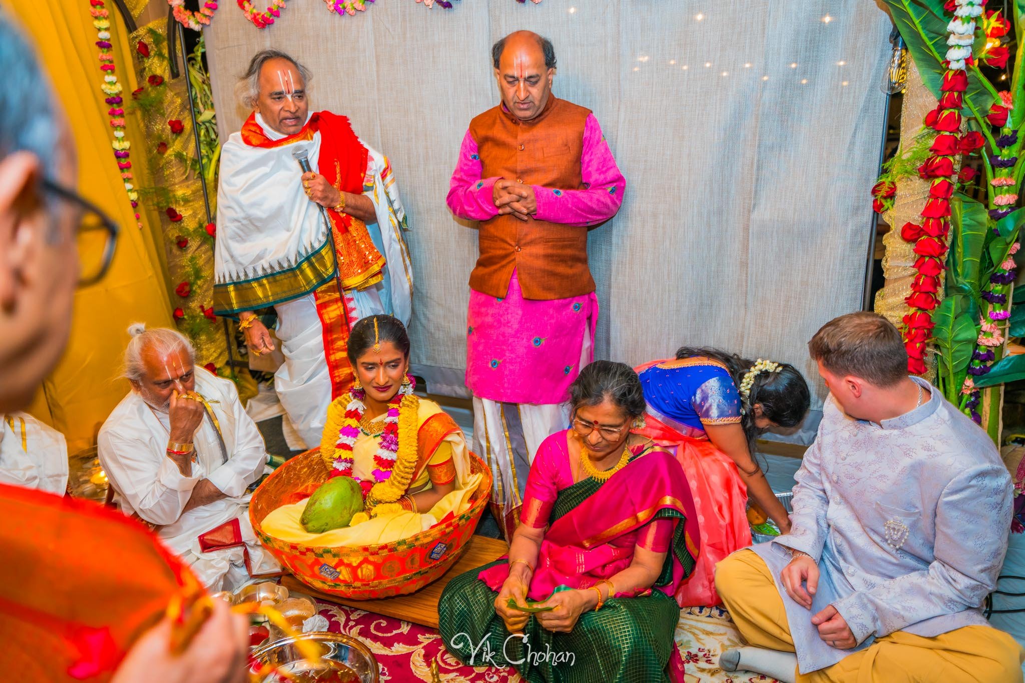 2024-04-04-Subhasree-and-Ravi-South-Indian-Wedding-Celebration-Vik-Chohan-Photography-Photo-Booth-Social-Media-VCP-182.jpg