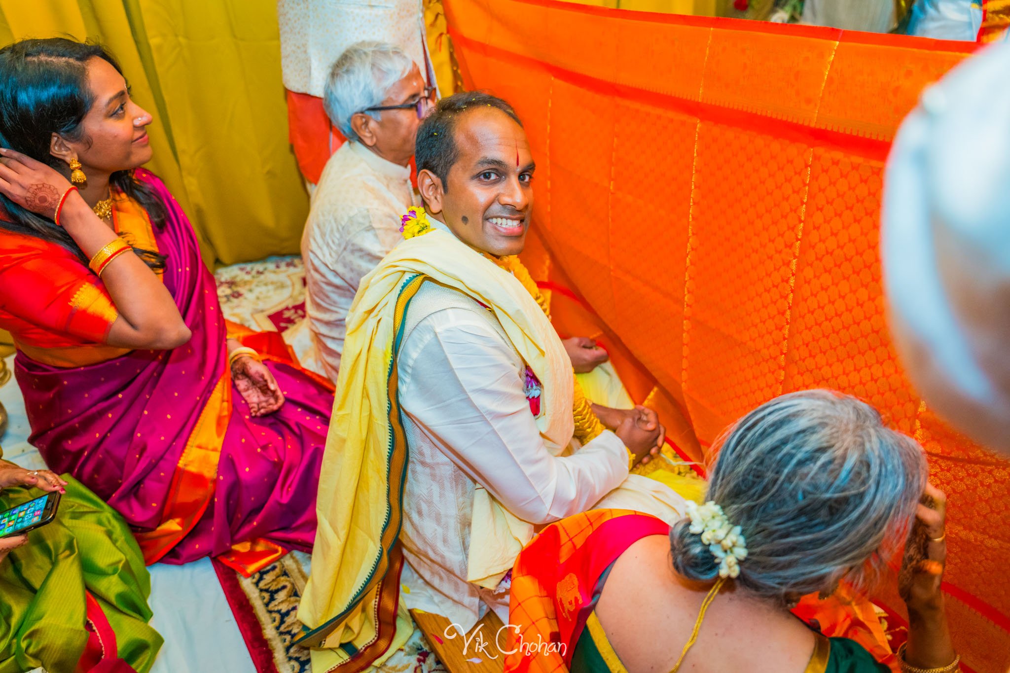 2024-04-04-Subhasree-and-Ravi-South-Indian-Wedding-Celebration-Vik-Chohan-Photography-Photo-Booth-Social-Media-VCP-183.jpg