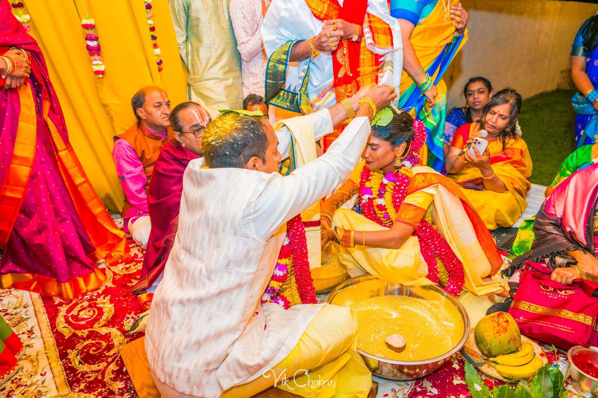 2024-04-04-Subhasree-and-Ravi-South-Indian-Wedding-Celebration-Vik-Chohan-Photography-Photo-Booth-Social-Media-VCP-286.jpg