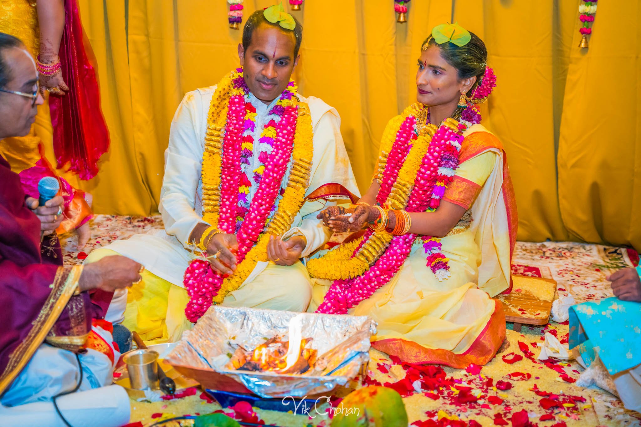 2024-04-04-Subhasree-and-Ravi-South-Indian-Wedding-Celebration-Vik-Chohan-Photography-Photo-Booth-Social-Media-VCP-325.jpg