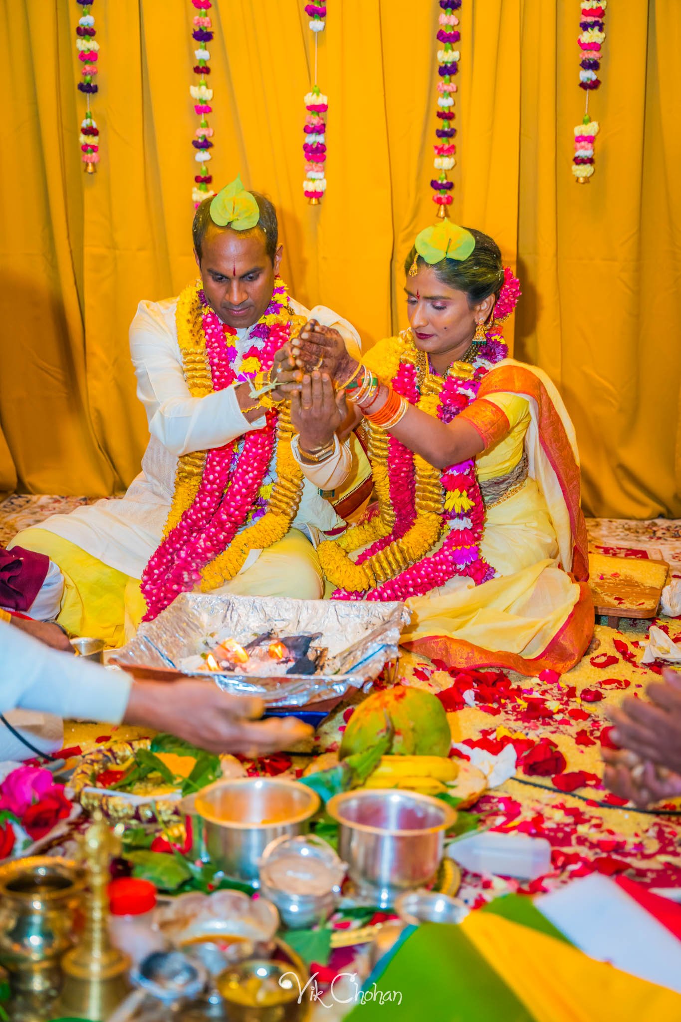 2024-04-04-Subhasree-and-Ravi-South-Indian-Wedding-Celebration-Vik-Chohan-Photography-Photo-Booth-Social-Media-VCP-327.jpg