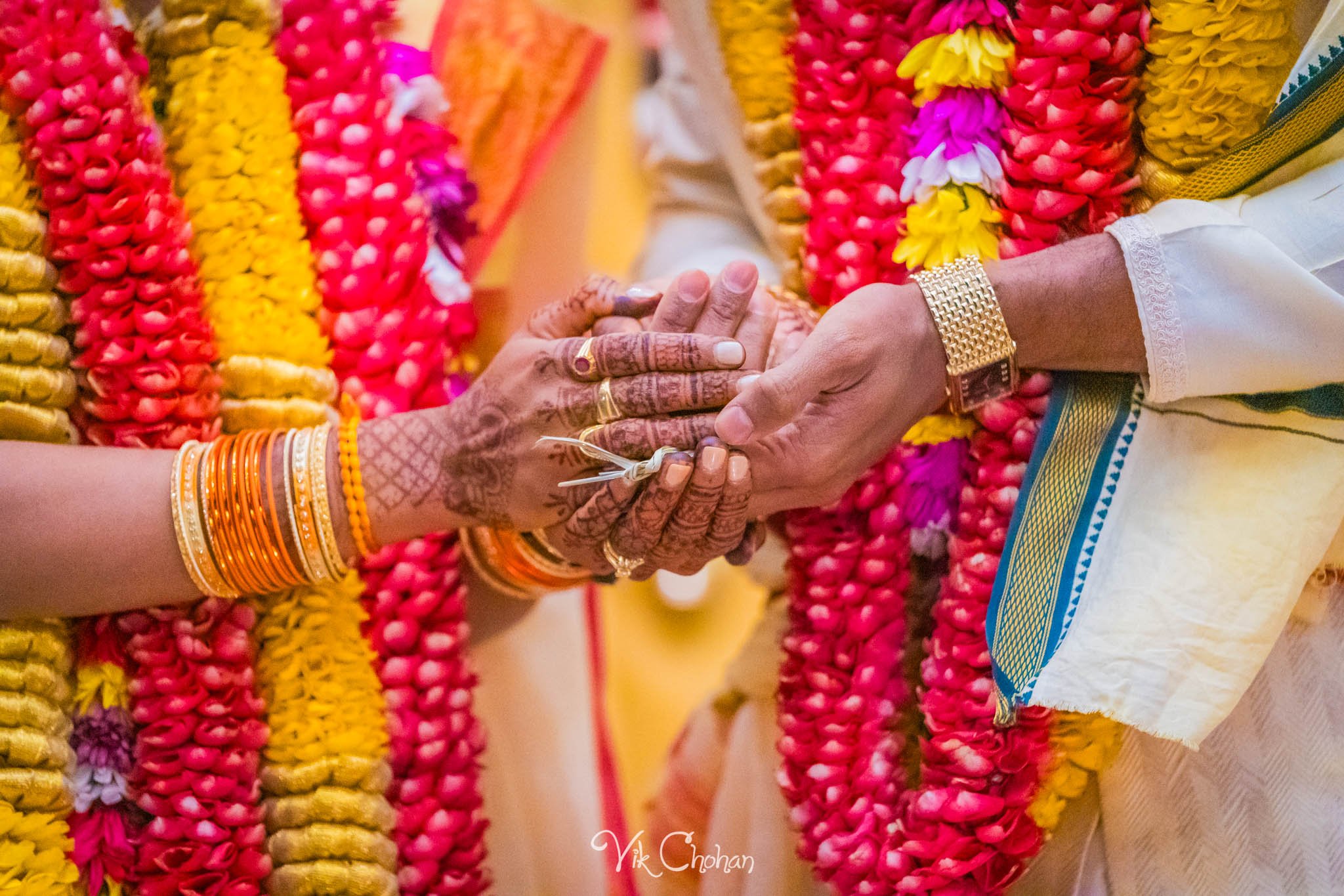 2024-04-04-Subhasree-and-Ravi-South-Indian-Wedding-Celebration-Vik-Chohan-Photography-Photo-Booth-Social-Media-VCP-347.jpg