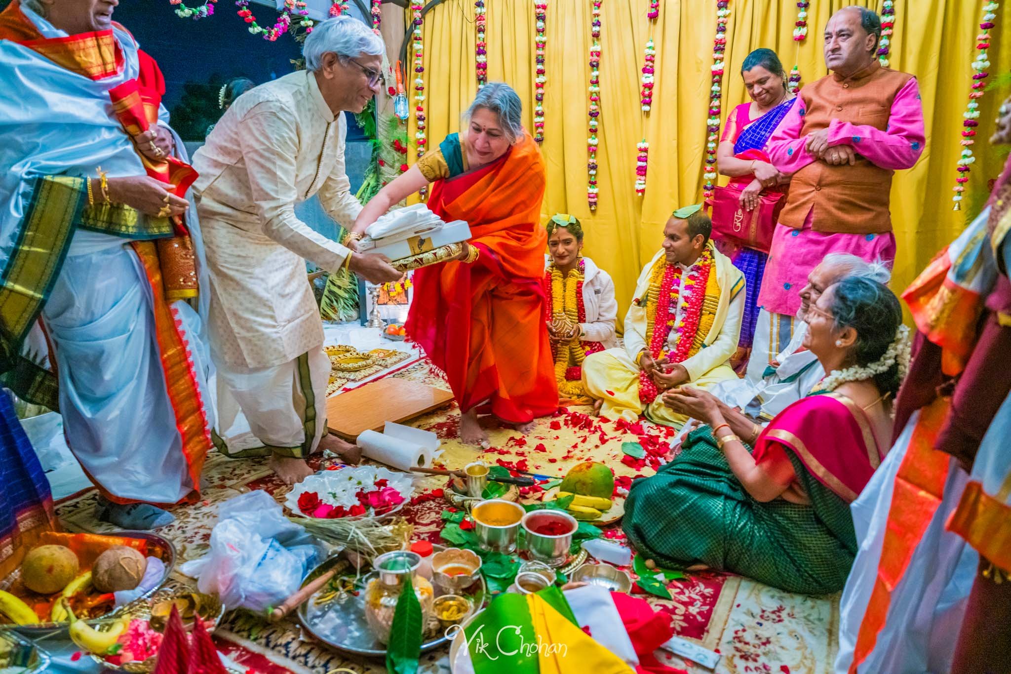 2024-04-04-Subhasree-and-Ravi-South-Indian-Wedding-Celebration-Vik-Chohan-Photography-Photo-Booth-Social-Media-VCP-372.jpg