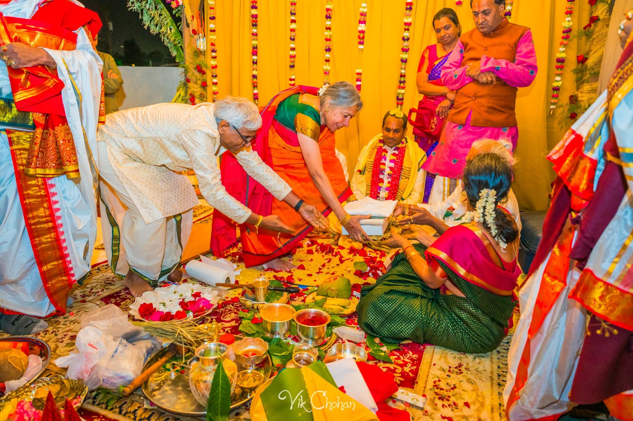 2024-04-04-Subhasree-and-Ravi-South-Indian-Wedding-Celebration-Vik-Chohan-Photography-Photo-Booth-Social-Media-VCP-373.jpg