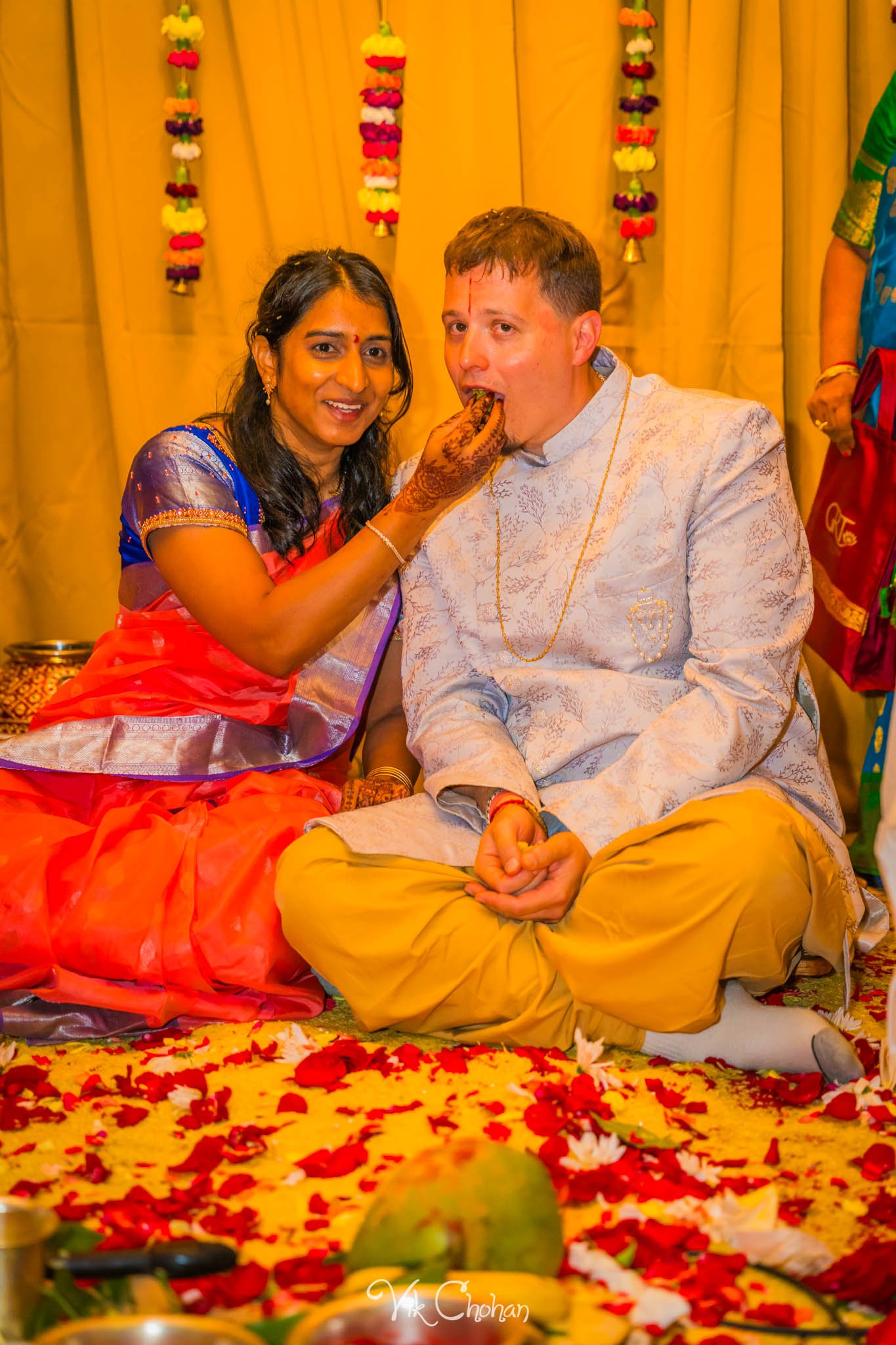 2024-04-04-Subhasree-and-Ravi-South-Indian-Wedding-Celebration-Vik-Chohan-Photography-Photo-Booth-Social-Media-VCP-379.jpg