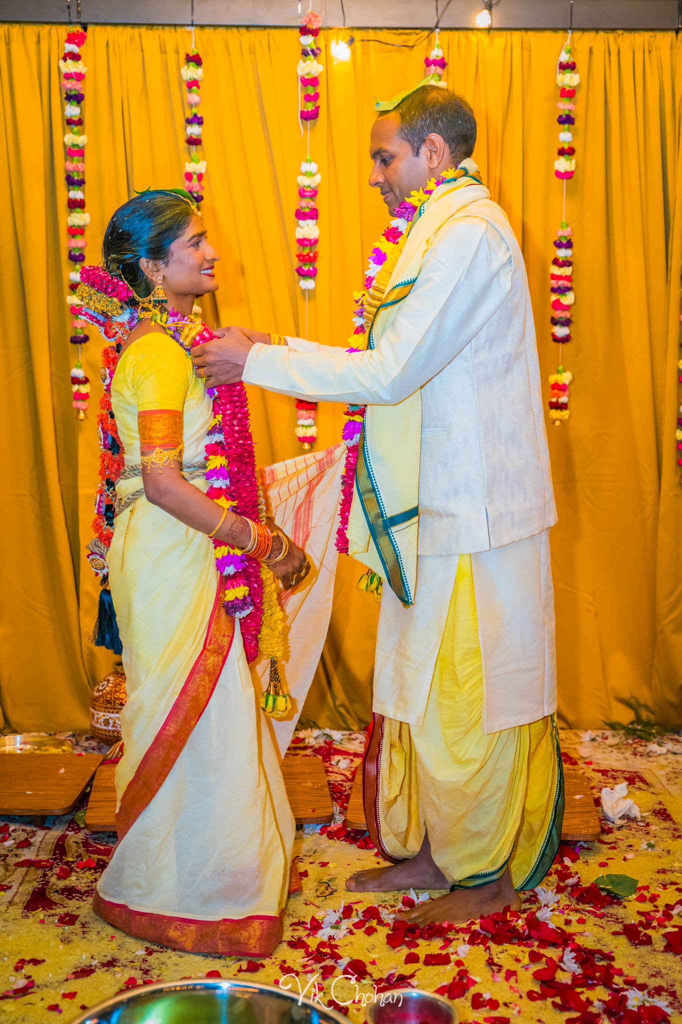 2024-04-04-Subhasree-and-Ravi-South-Indian-Wedding-Celebration-Vik-Chohan-Photography-Photo-Booth-Social-Media-VCP-391.jpg