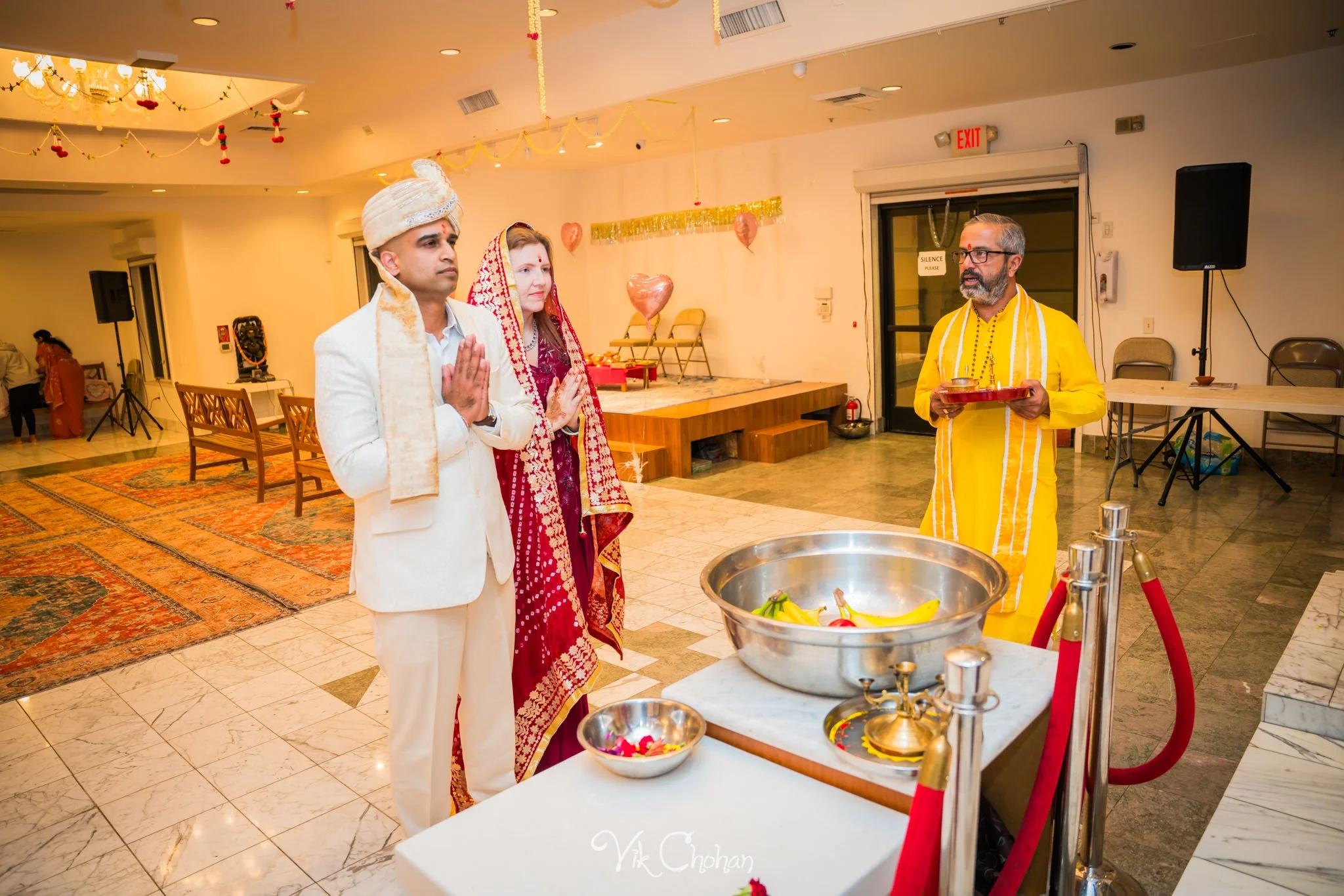 2024-08-31-Suzanne-and-Sushant-Las-Vegas-Indian-Wedding-Hindu-and-Jain-Temple-Of-Las-Vegas-Vik-Chohan-Photography-Photo-Booth-Social-Media-VCP-022.jpg