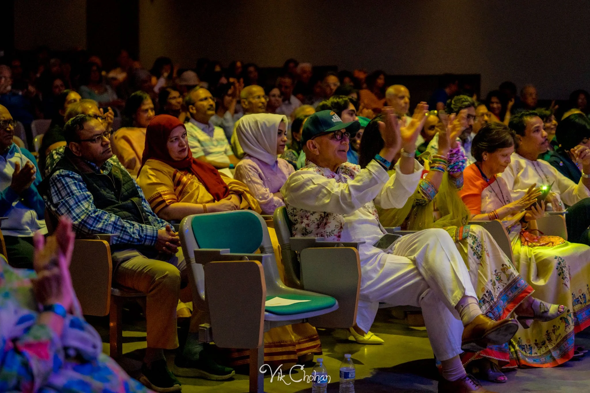 2024-09-14-EKAL-Vidyalaya-Annual-Event-Live-Music-Concert-Bollywood-Dhamaka-Geetesh-Iyes-Shayanti-Ghoshal-September-14th-2024-Vik-Chohan-Photography-Photo-Booth-Social-Media-VCP-199.jpg