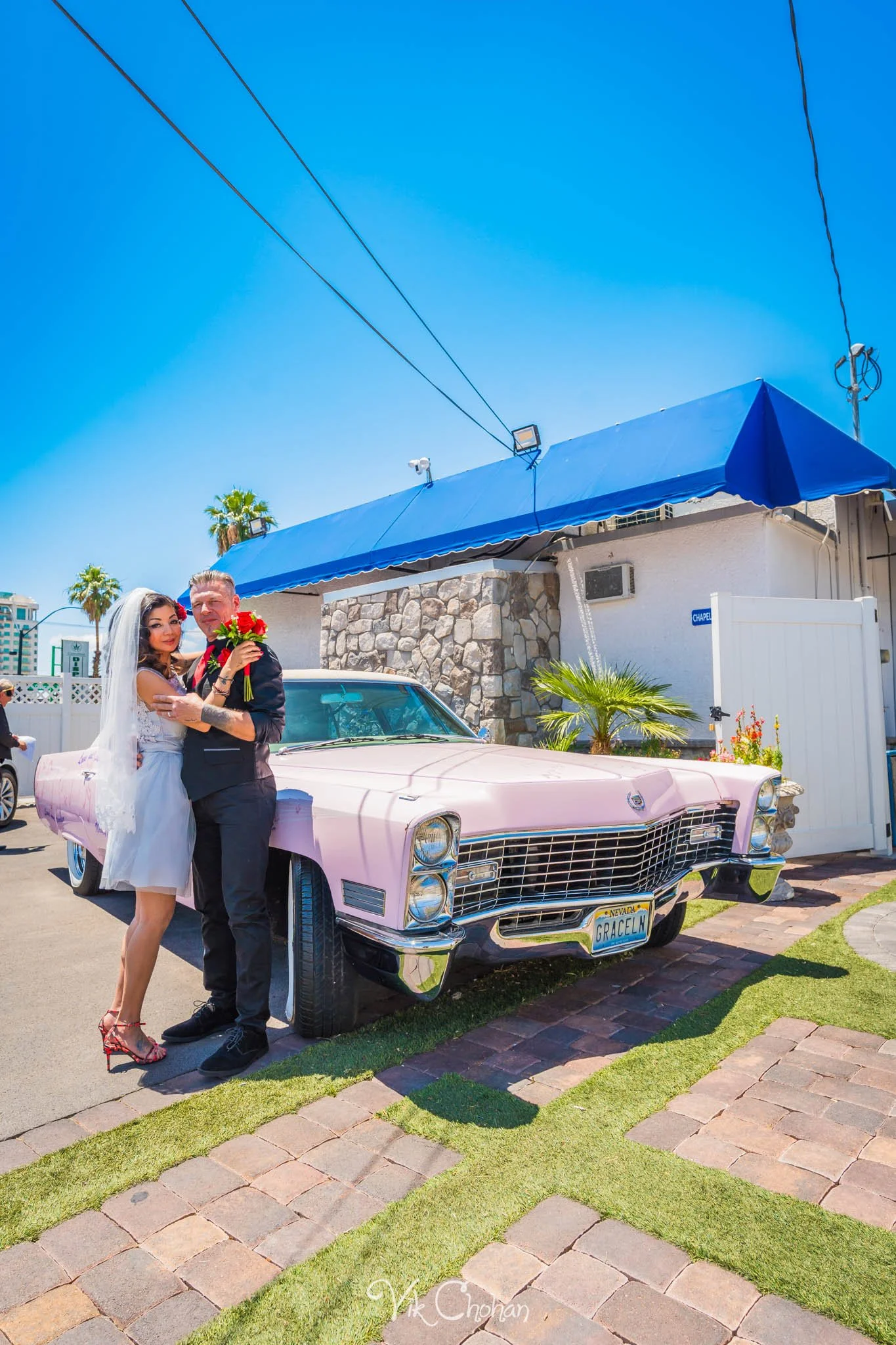 2025-05-25-Paige-and-Scott-Las-Vegas-Graceland-Wedding-Photography-Vik-Chohan-Photography-Photo-Booth-Social-Media-VCP-008.jpg