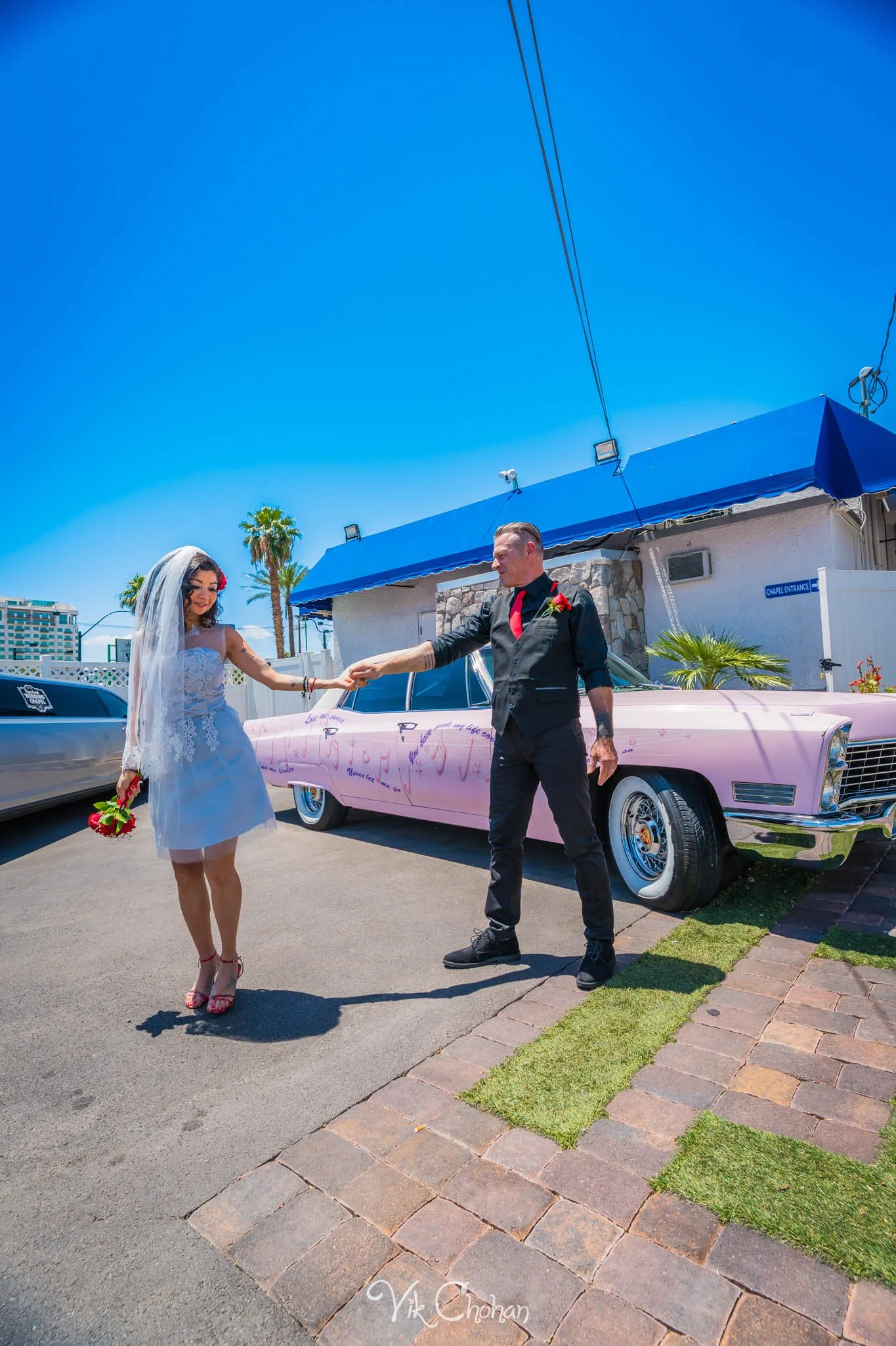 2025-05-25-Paige-and-Scott-Las-Vegas-Graceland-Wedding-Photography-Vik-Chohan-Photography-Photo-Booth-Social-Media-VCP-019.jpg